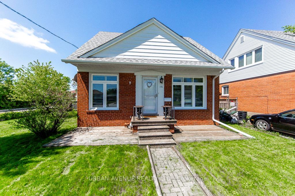 Photo 3 of 136 Tower Drive, Scarborough, Wexford-Maryvale — HOMEH