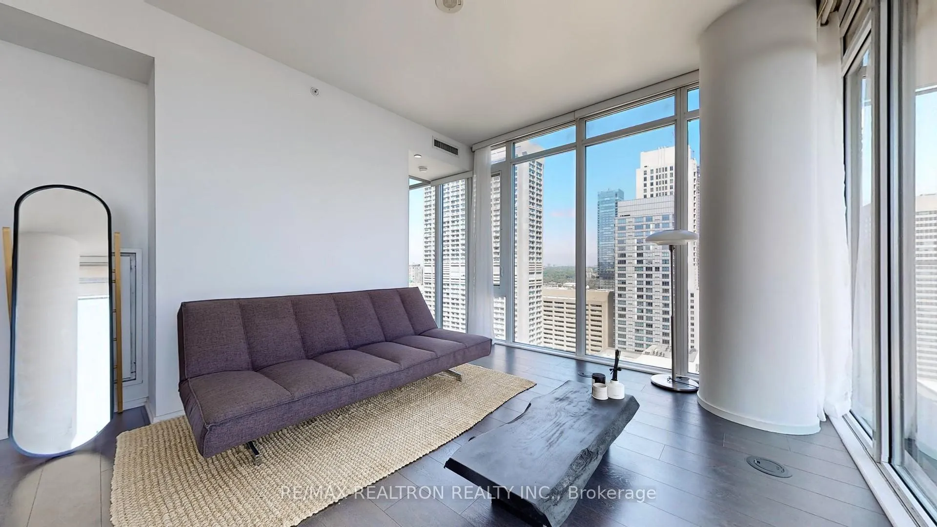 Photo 4 of Unit 3208, 75 St Nicholas Street, Toronto, Bay Street Corridor — HOMEH