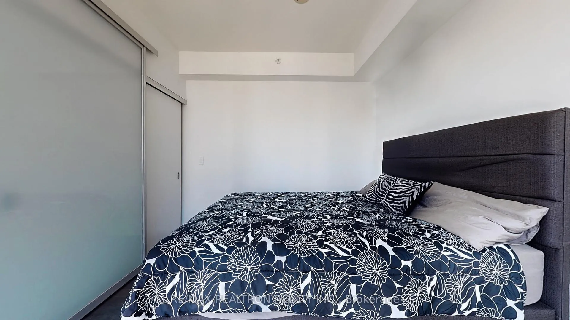 Photo 18 of Unit 3208, 75 St Nicholas Street, Toronto, Bay Street Corridor — HOMEH
