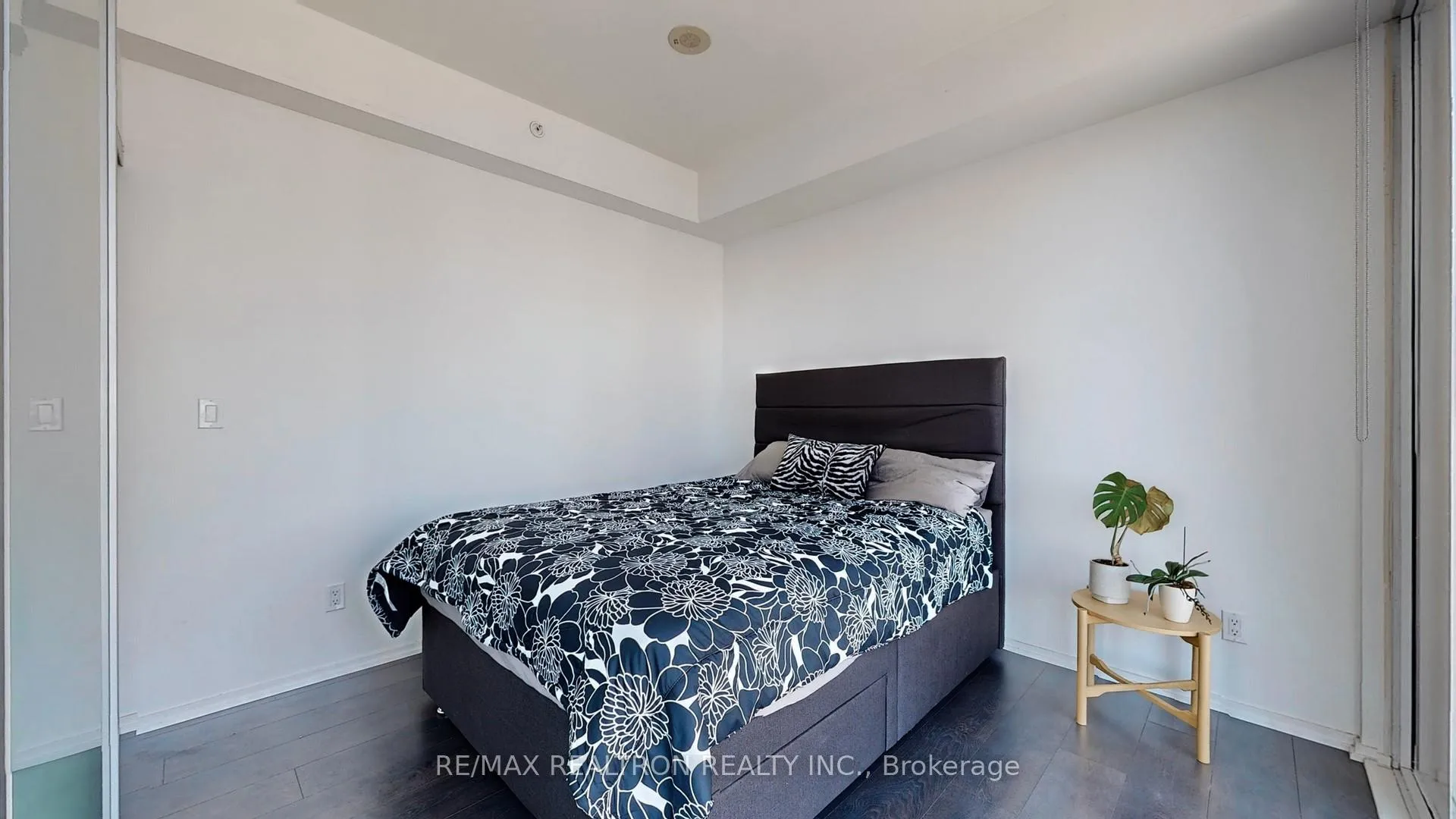 Photo 19 of Unit 3208, 75 St Nicholas Street, Toronto, Bay Street Corridor — HOMEH