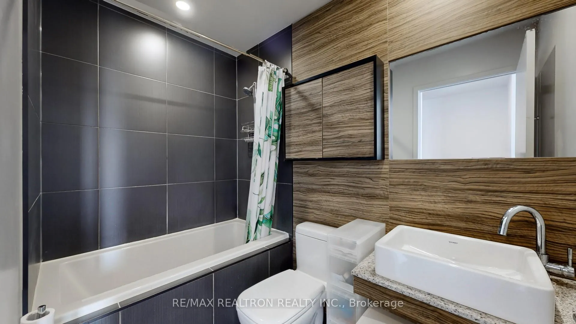Photo 20 of Unit 3208, 75 St Nicholas Street, Toronto, Bay Street Corridor — HOMEH