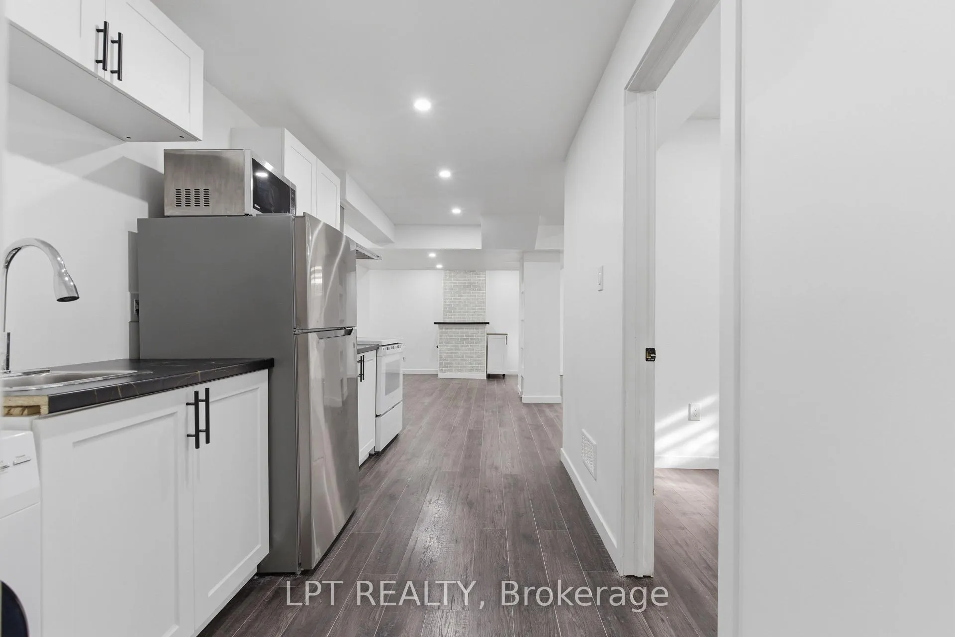 Photo 9 of 3401 Regiment Road, London, South V — HOMEH
