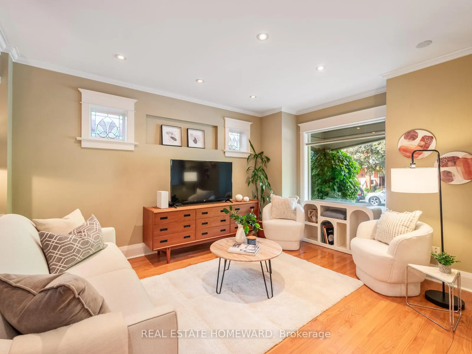 Photo 4 of 228 Bingham Avenue, Toronto, The Beaches — HOMEH