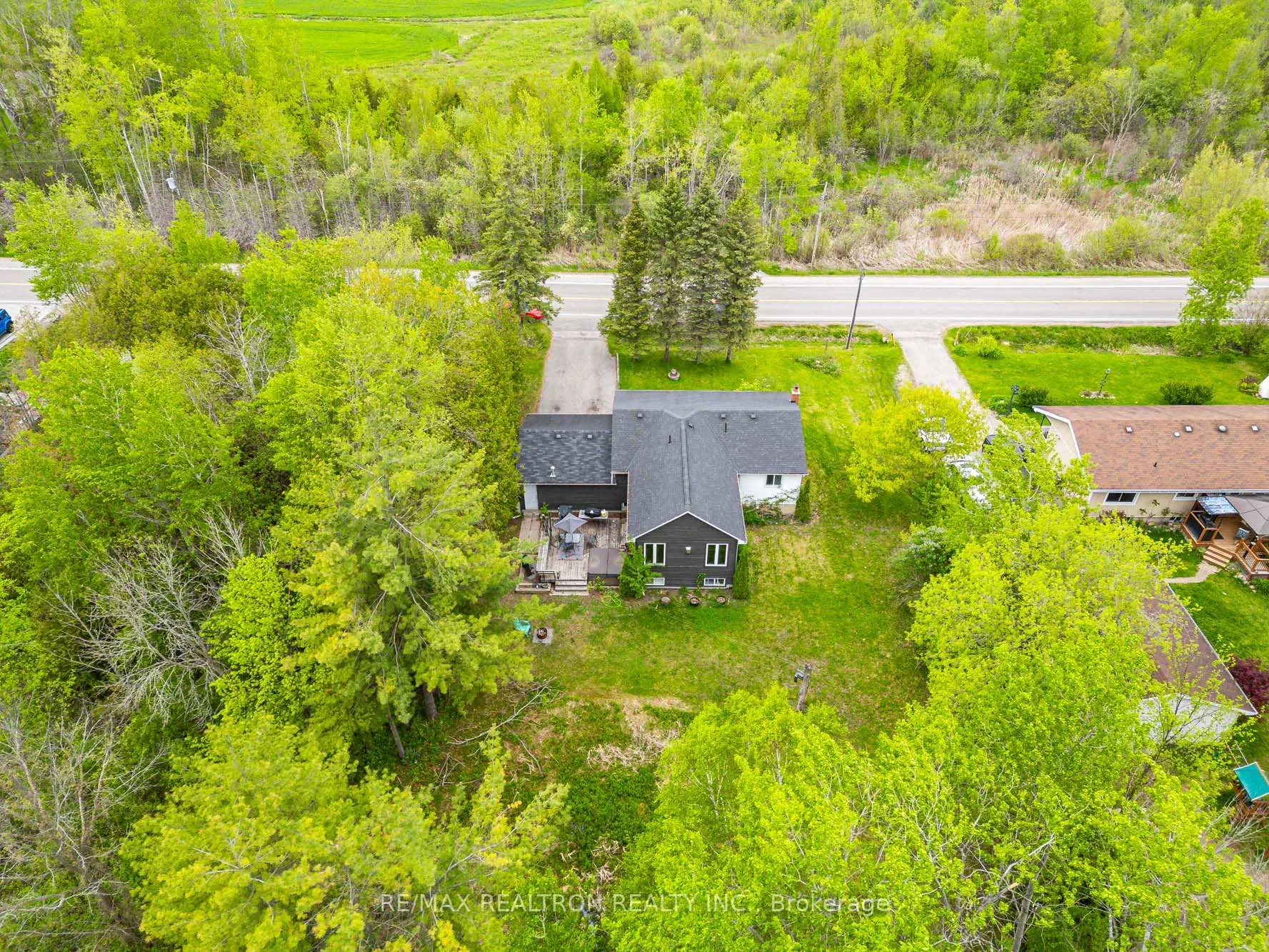 Photo 4 of 1147 Belle Aire Beach Road, Innisfil, Rural Innisfil — HOMEH