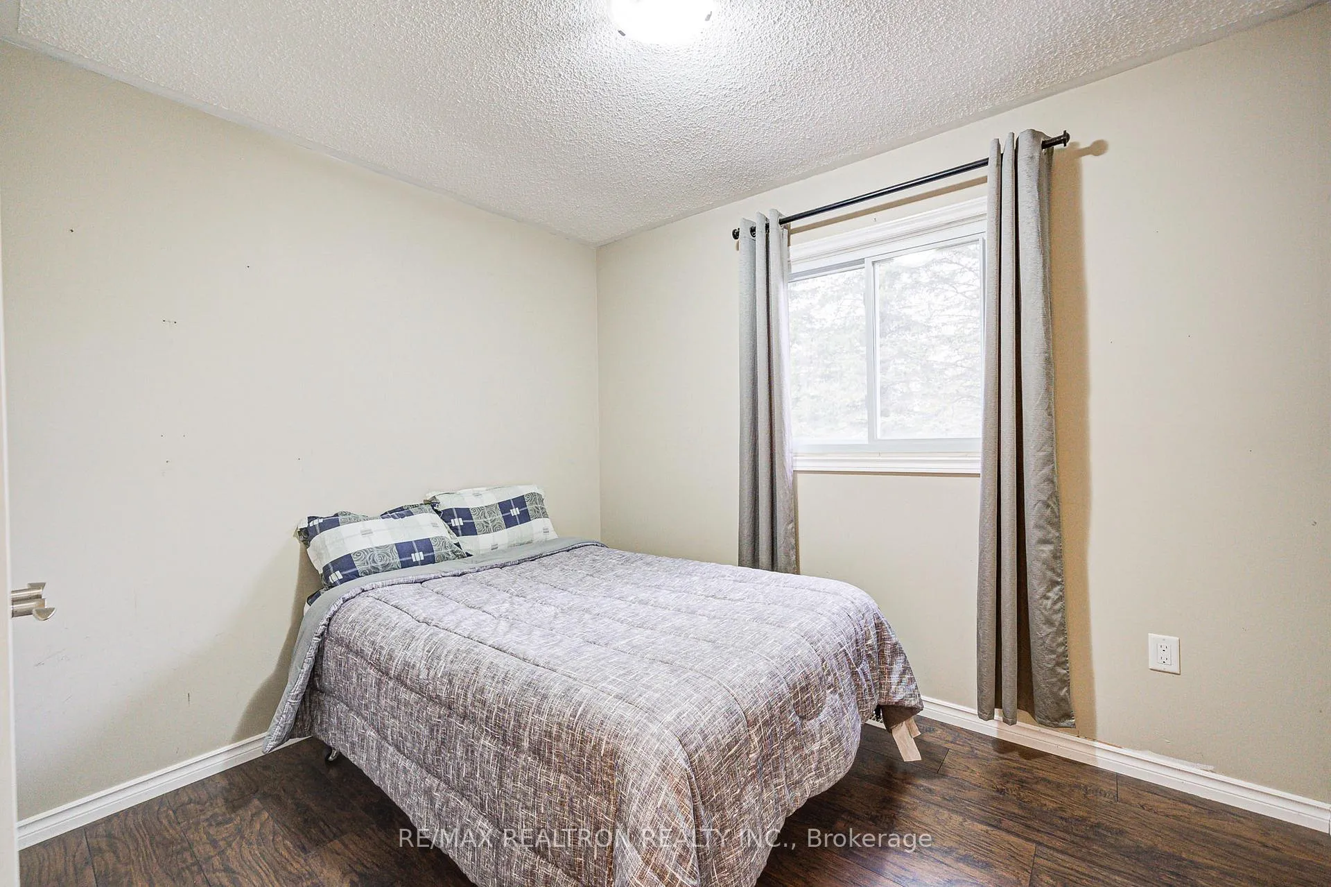 Photo 18 of 1147 Belle Aire Beach Road, Innisfil, Rural Innisfil — HOMEH