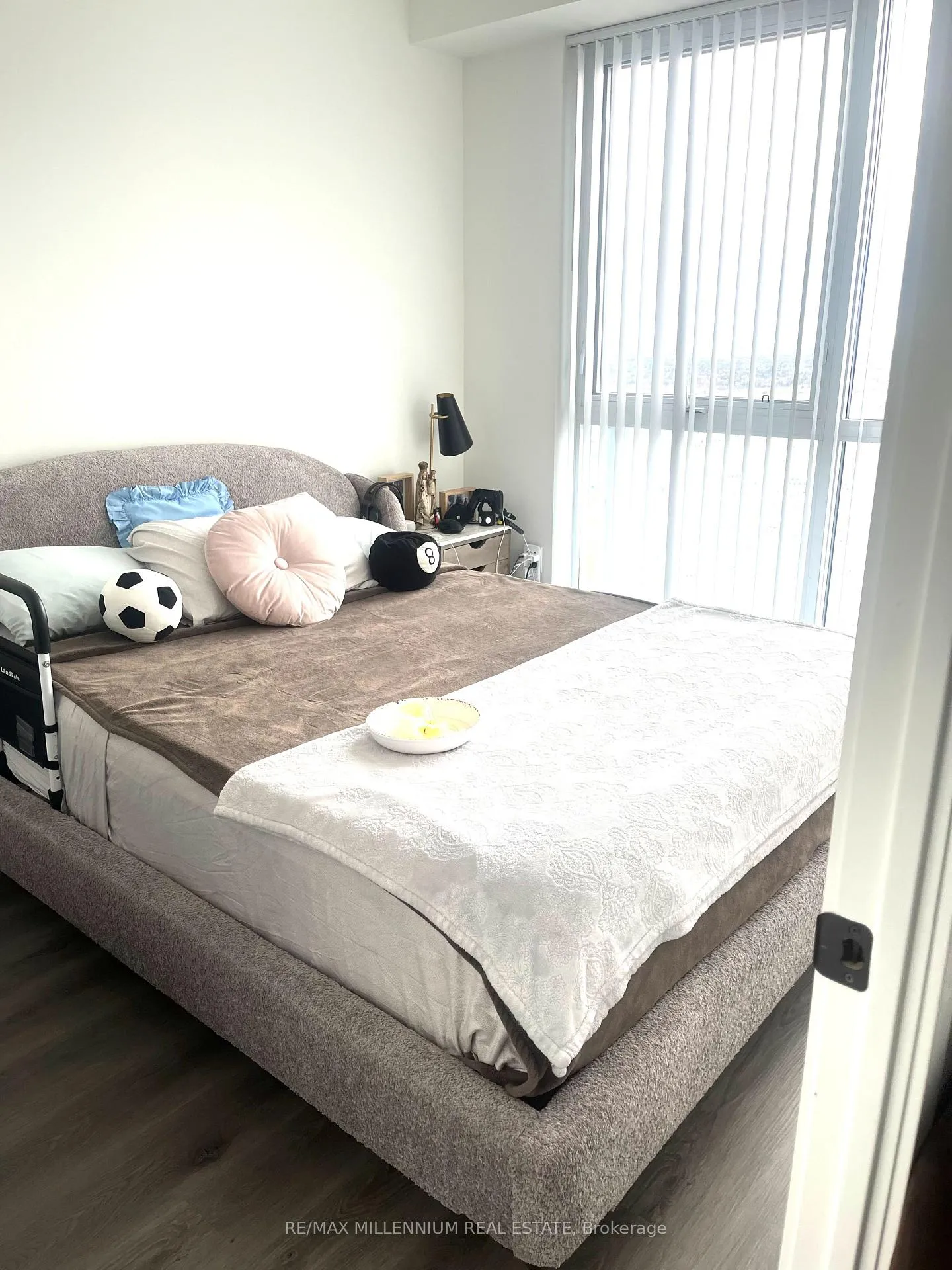 Photo 2 of Unit 4110, 225 Commerce Street, Vaughan, Vaughan Corporate Centre — HOMEH