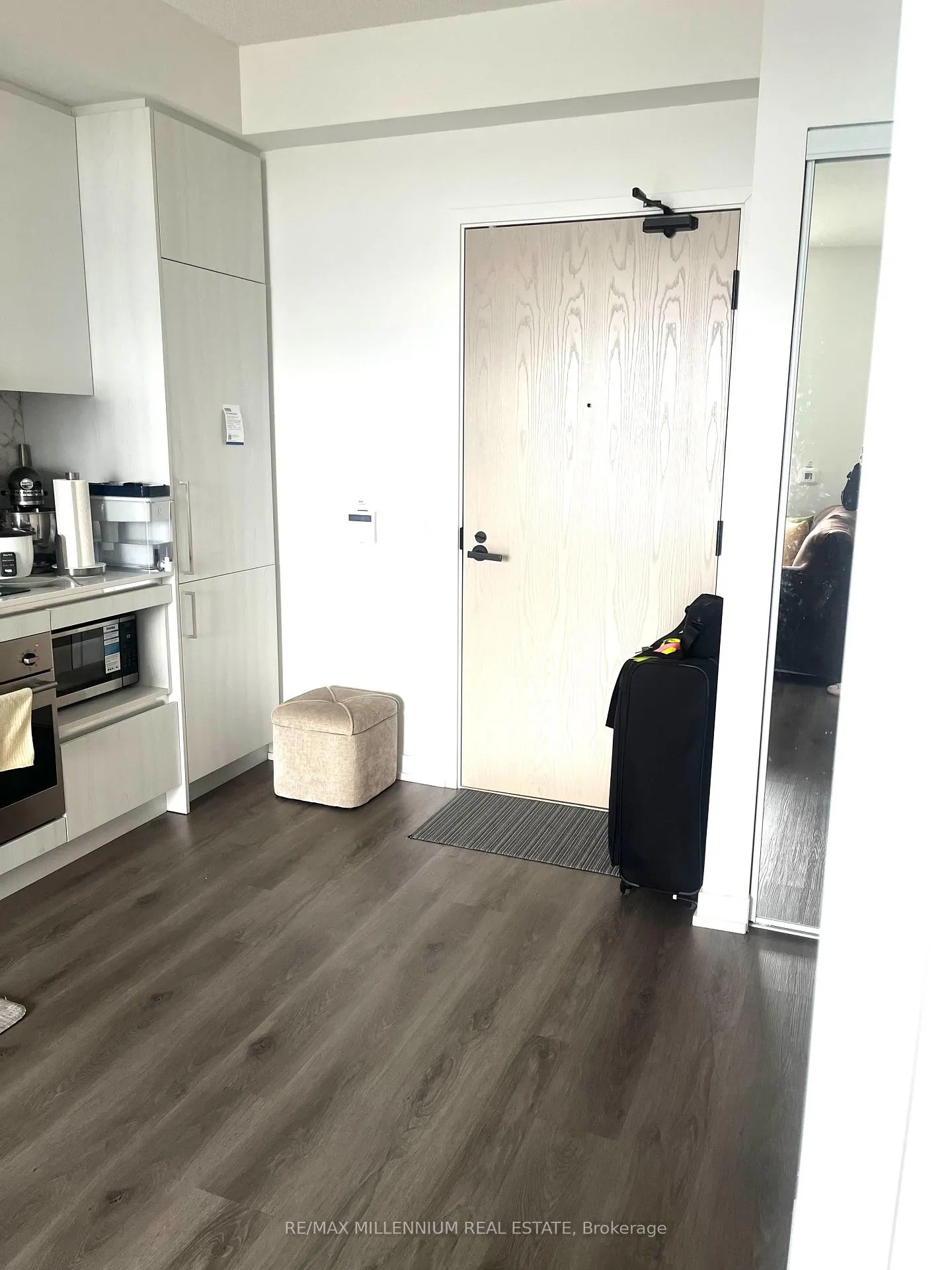 Photo 5 of Unit 4110, 225 Commerce Street, Vaughan, Vaughan Corporate Centre — HOMEH
