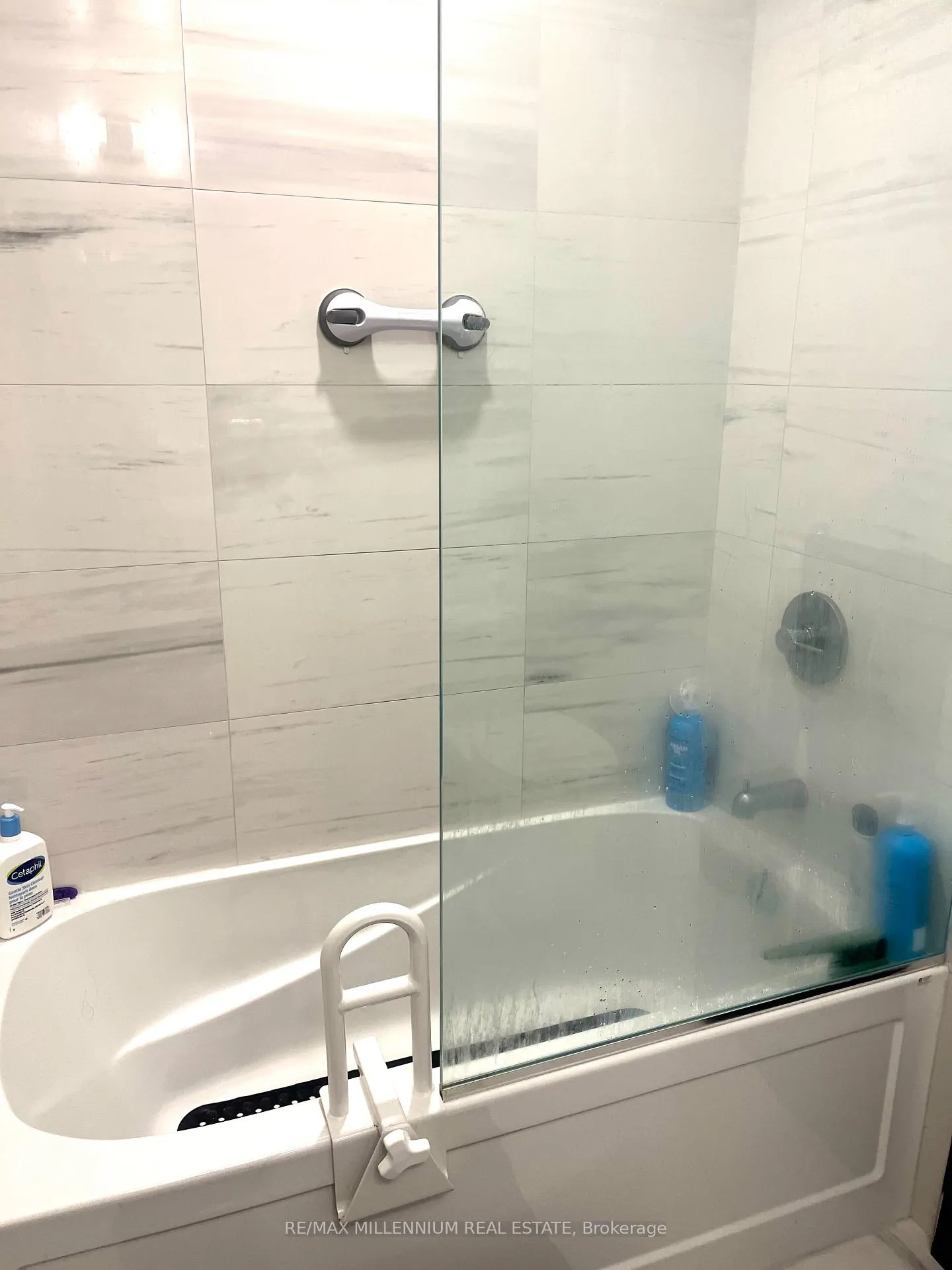 Photo 11 of Unit 4110, 225 Commerce Street, Vaughan, Vaughan Corporate Centre — HOMEH