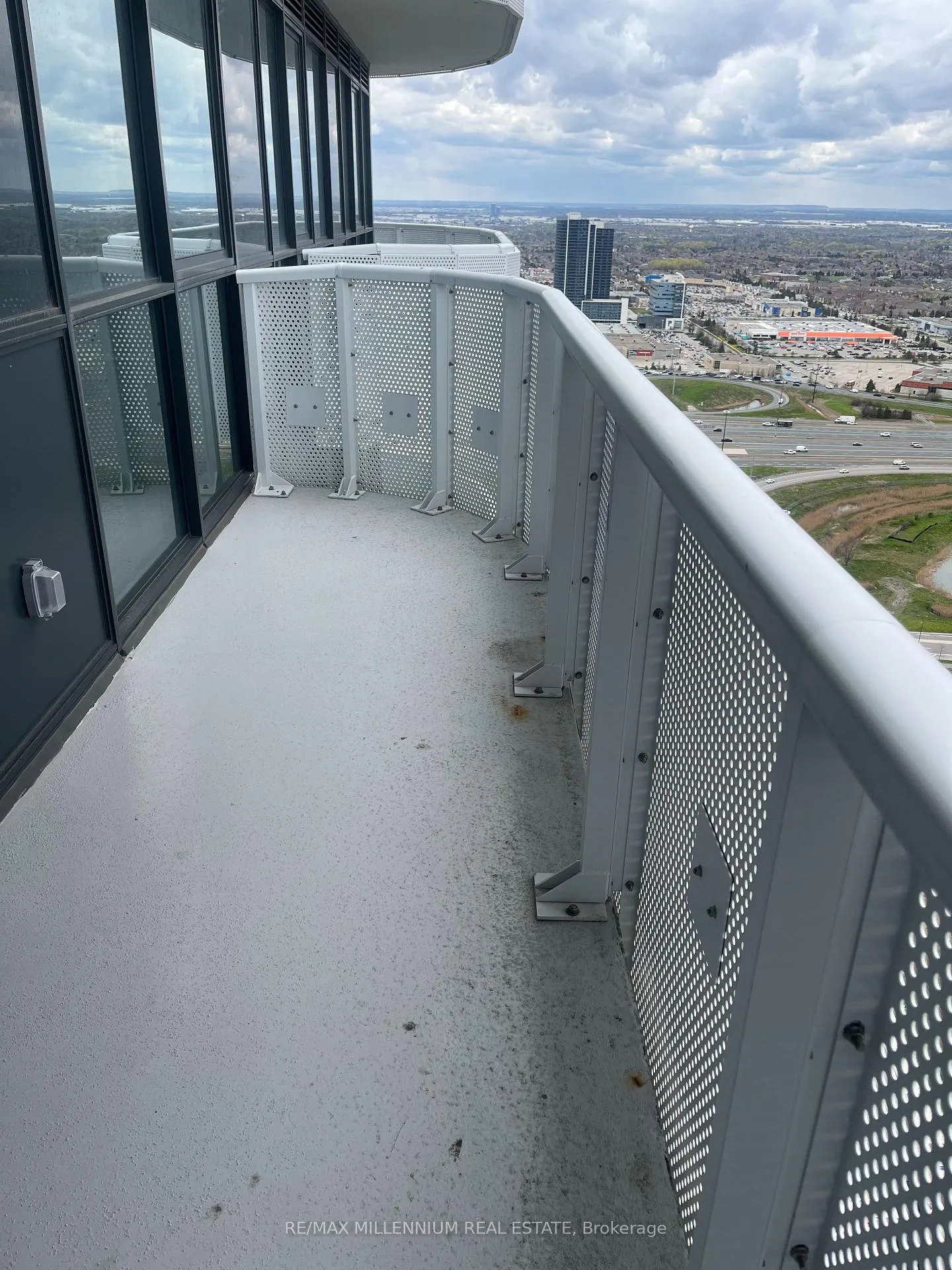 Photo 15 of Unit 4110, 225 Commerce Street, Vaughan, Vaughan Corporate Centre — HOMEH