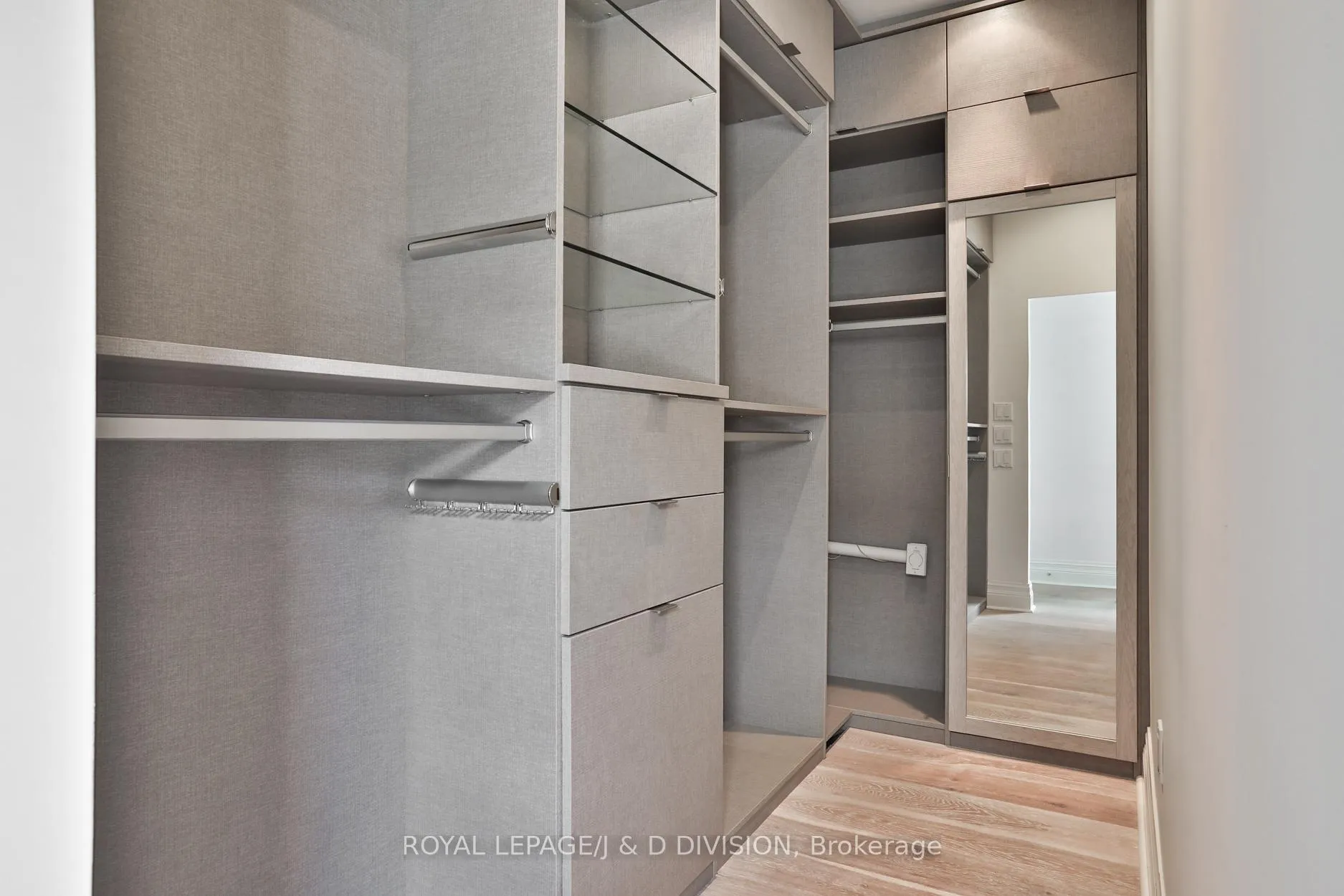 Photo 26 of 426 Ontario Street, Toronto, Moss Park — HOMEH