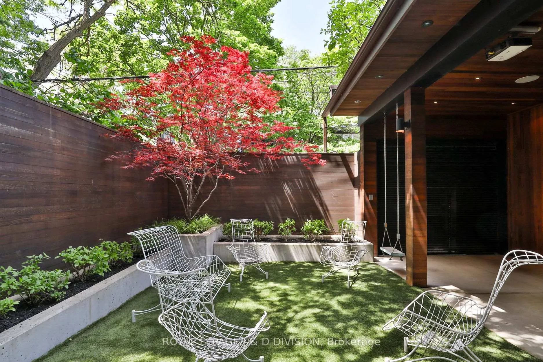 Photo 36 of 426 Ontario Street, Toronto, Moss Park — HOMEH