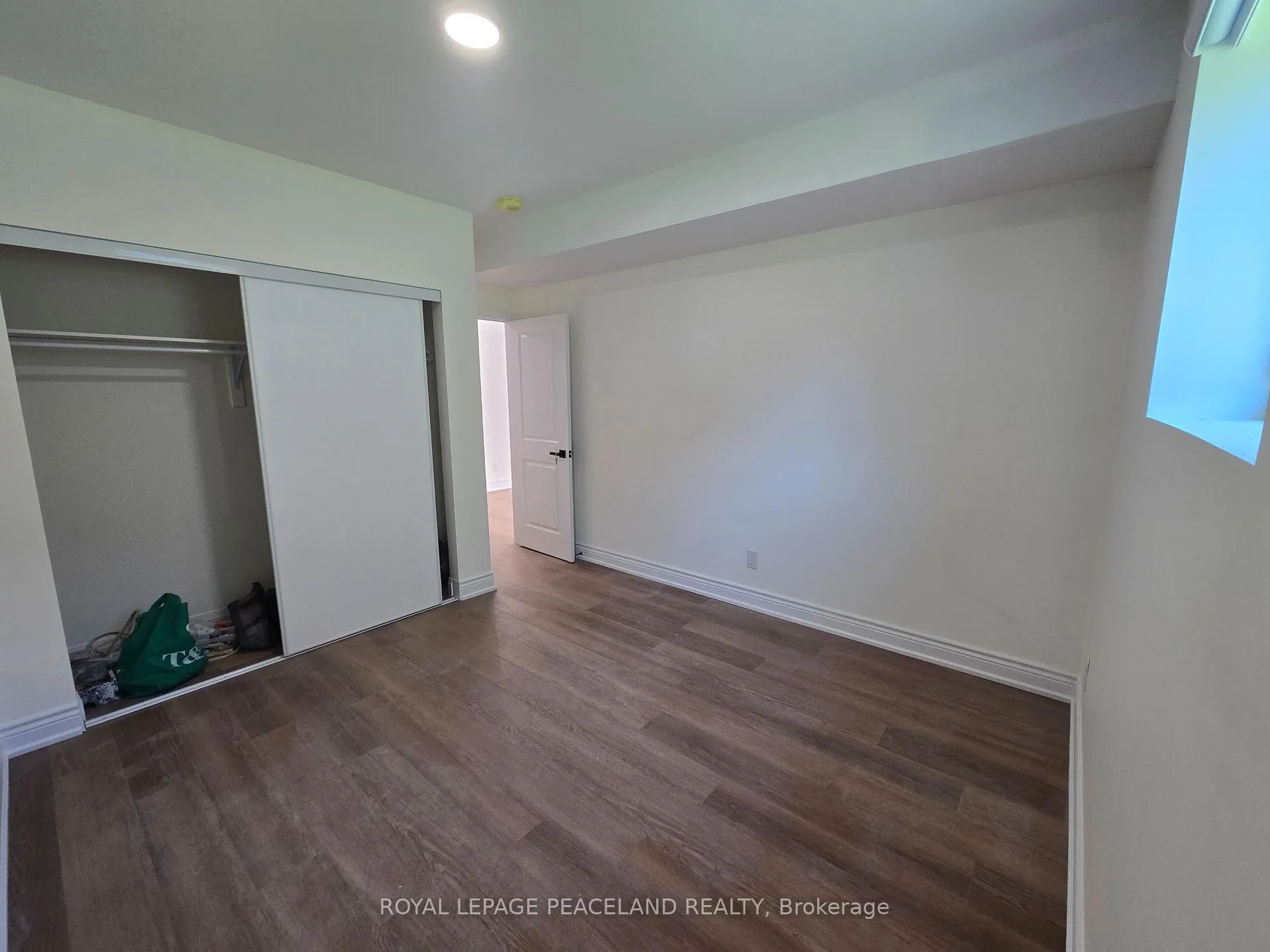 Photo 4 of Unit Laneway Hse Lwr, 558 Spadina Crescent, Toronto, University — HOMEH