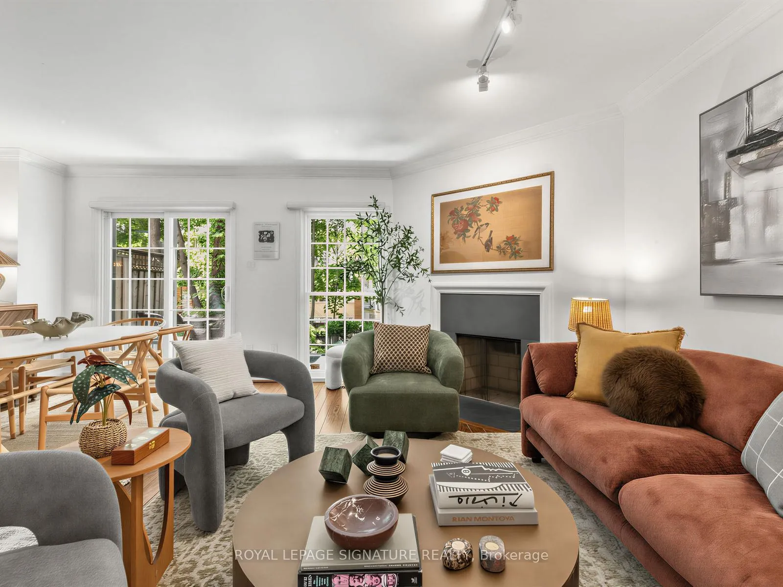 Photo 7 of Unit 11, 240 Broadway Avenue, Toronto, Mount Pleasant East — HOMEH