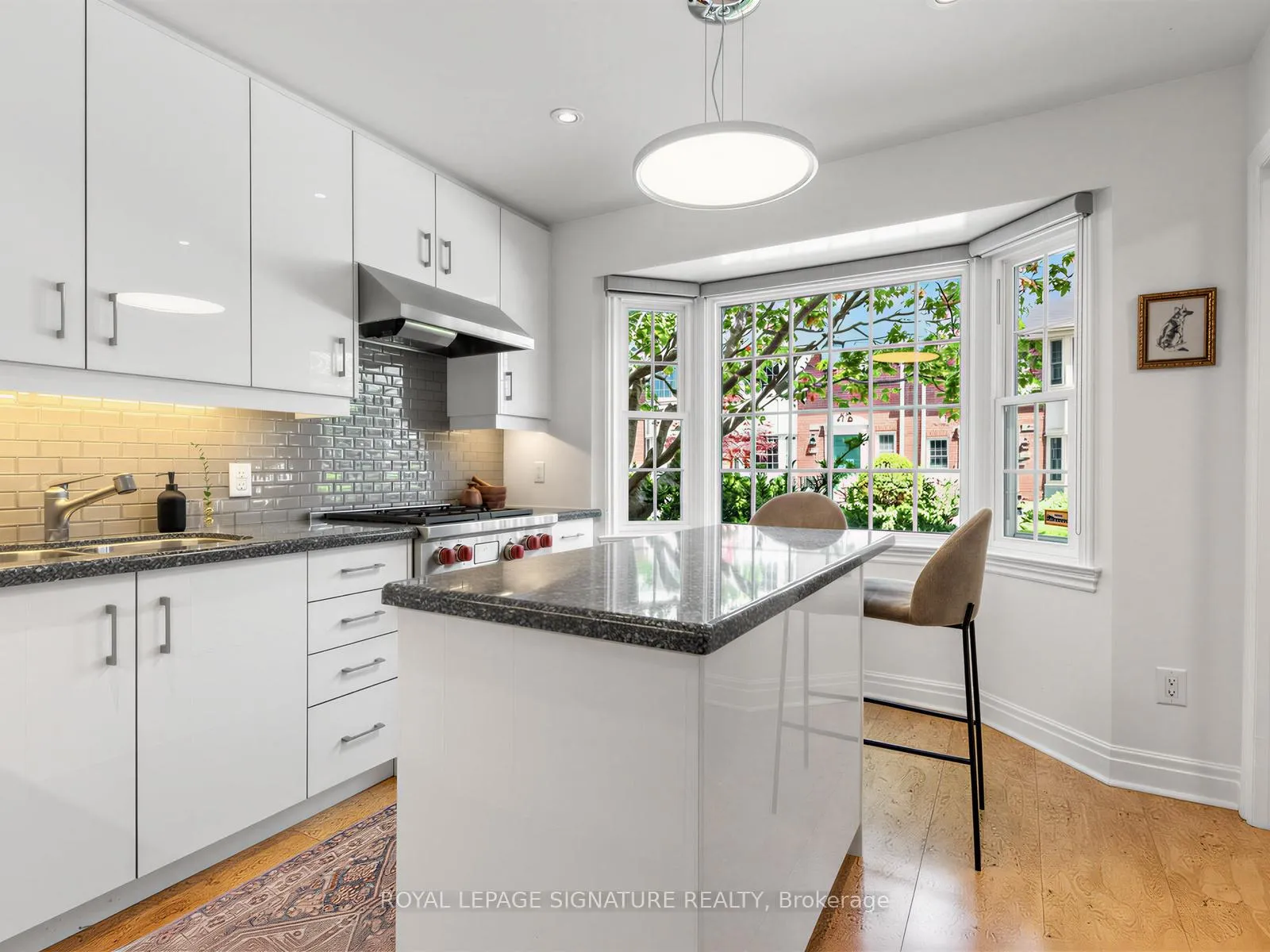 Photo 8 of Unit 11, 240 Broadway Avenue, Toronto, Mount Pleasant East — HOMEH