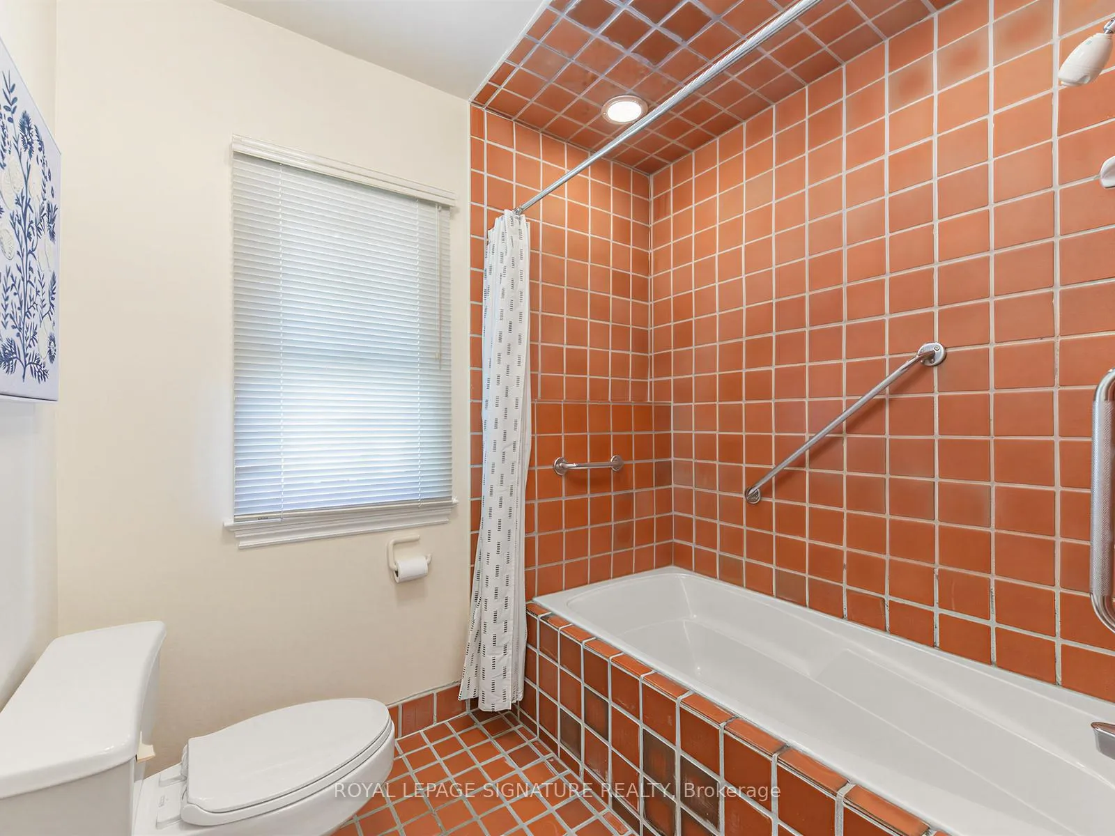 Photo 15 of Unit 11, 240 Broadway Avenue, Toronto, Mount Pleasant East — HOMEH