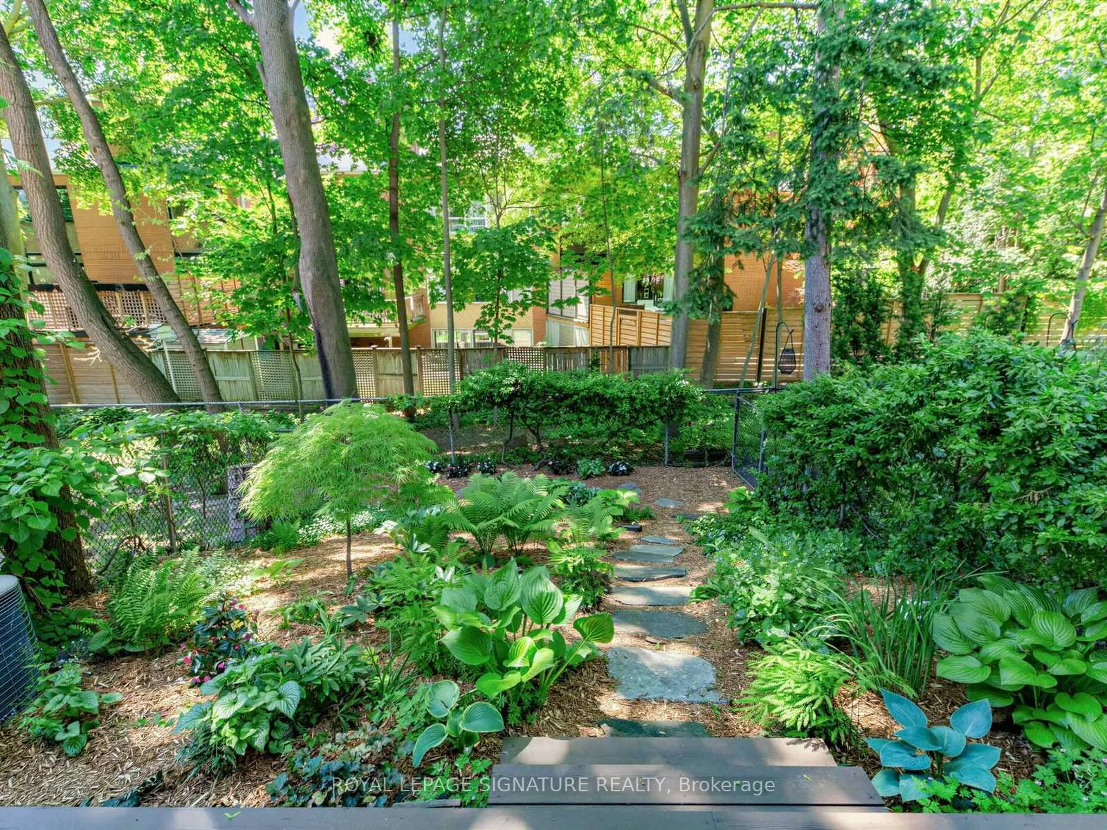 Photo 24 of Unit 11, 240 Broadway Avenue, Toronto, Mount Pleasant East — HOMEH