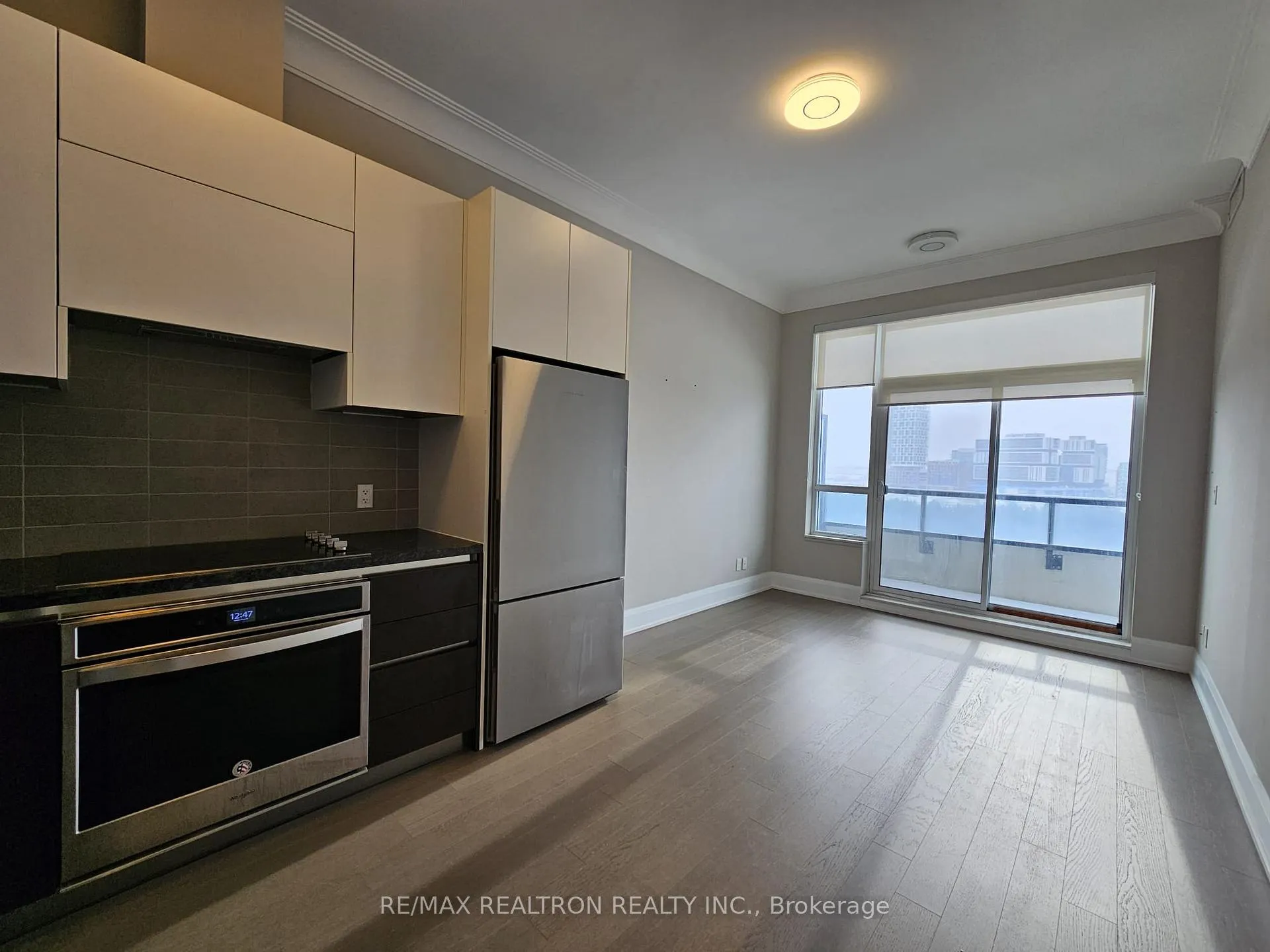 Photo 3 of Unit 907, 15 Water Walk Drive, Markham, Unionville — HOMEH
