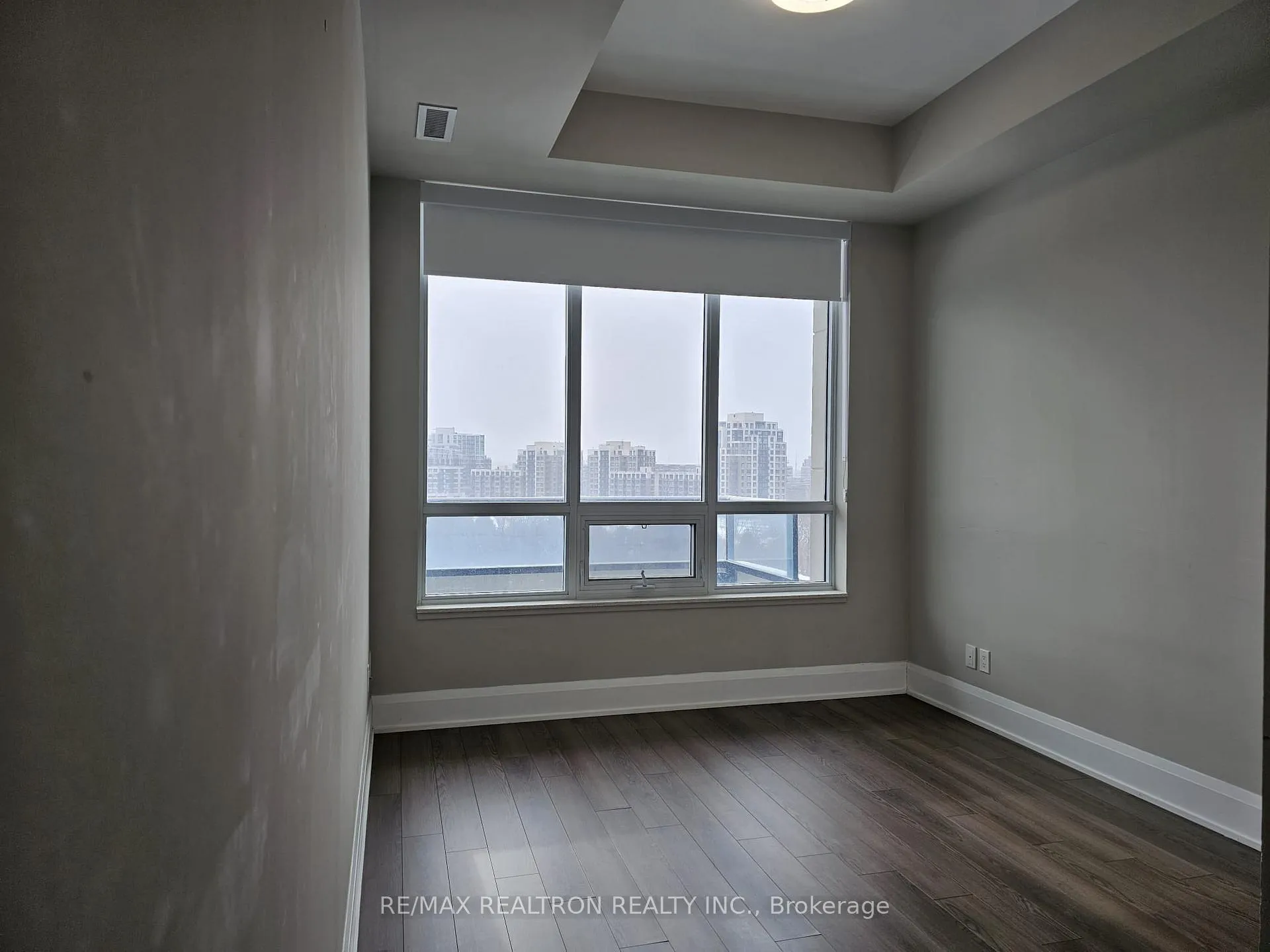 Photo 7 of Unit 907, 15 Water Walk Drive, Markham, Unionville — HOMEH