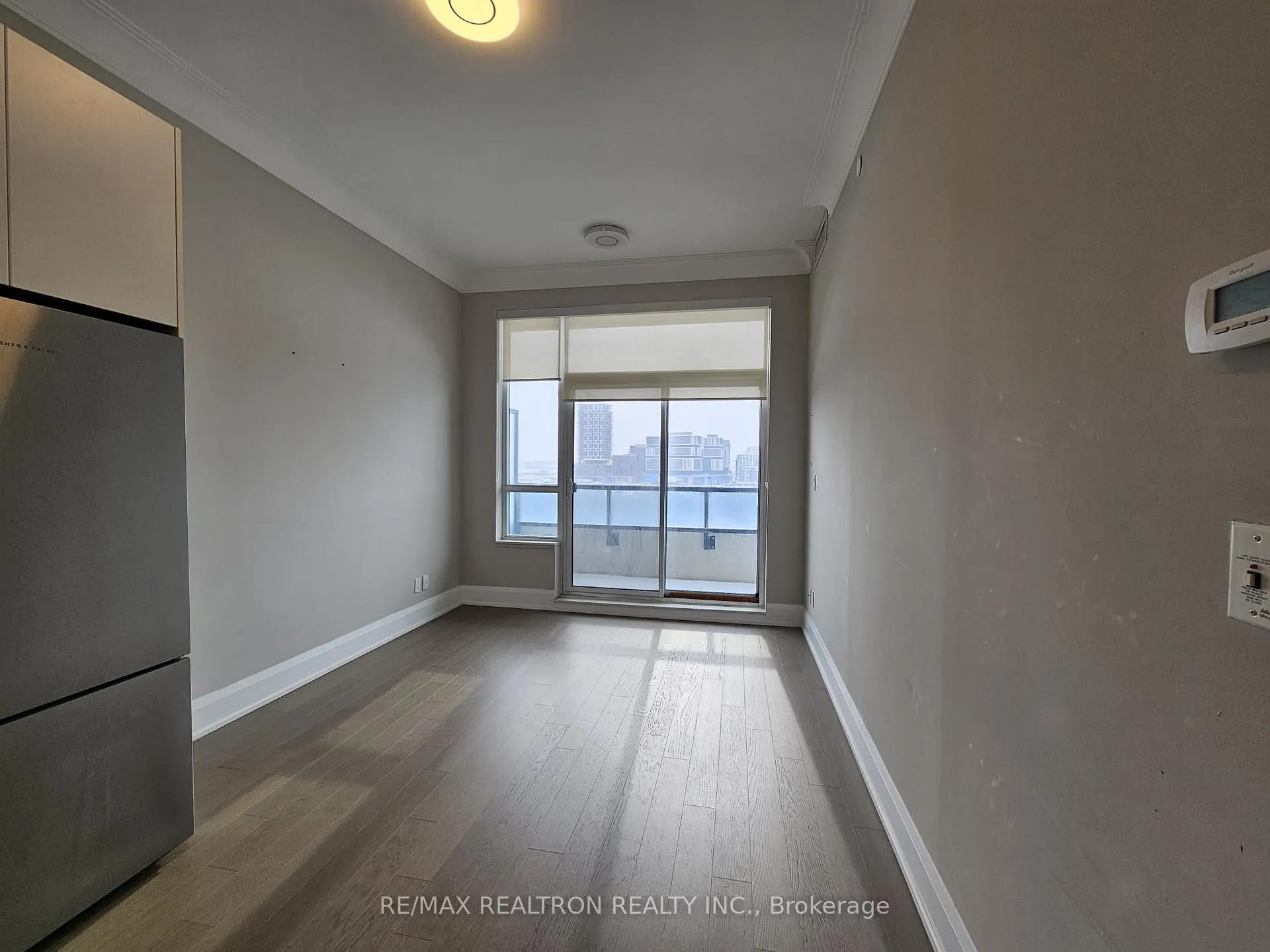 Photo 14 of Unit 907, 15 Water Walk Drive, Markham, Unionville — HOMEH
