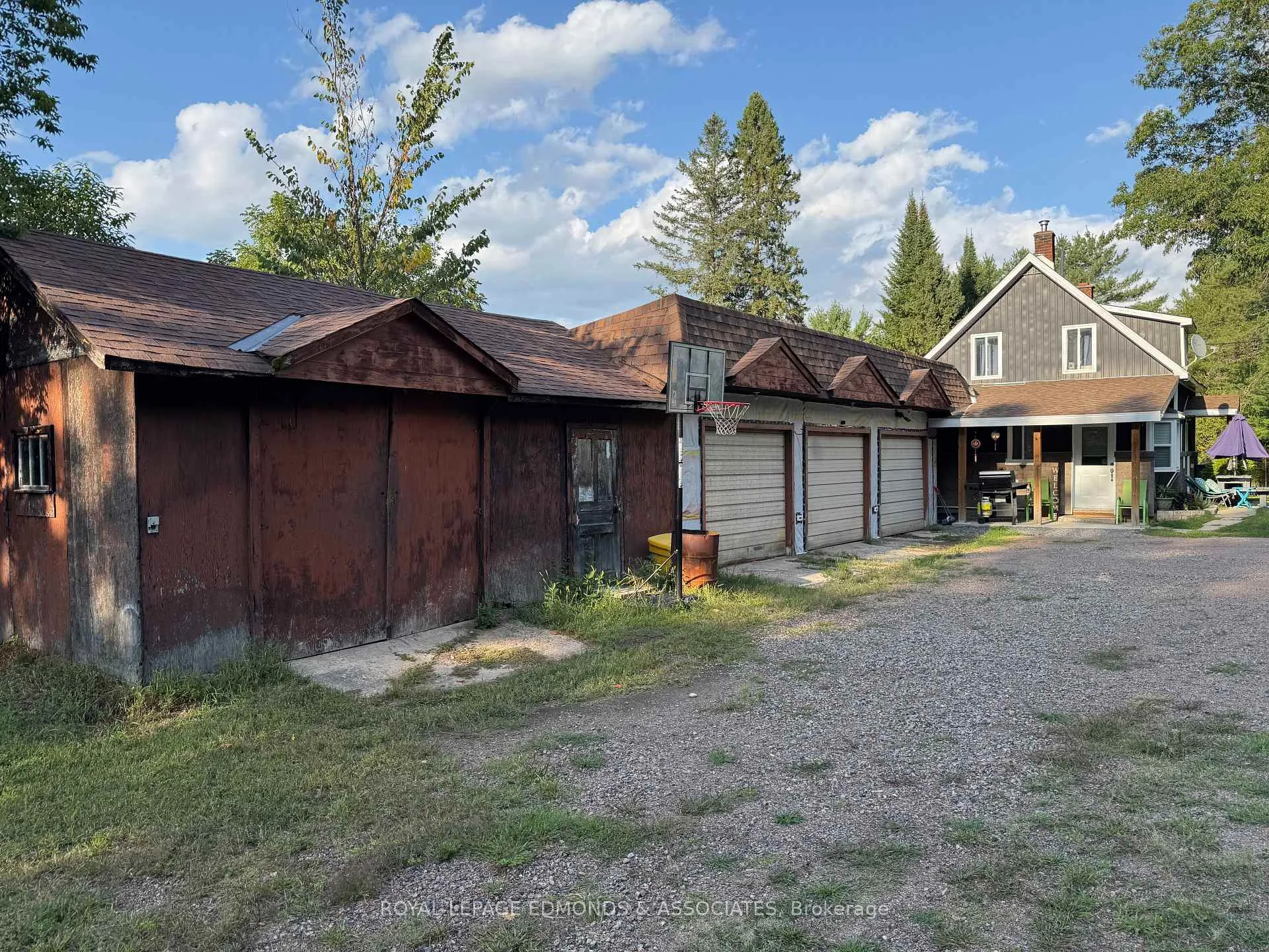 Photo 2 of 27 Stencells Road, Laurentian Valley — HOMEH