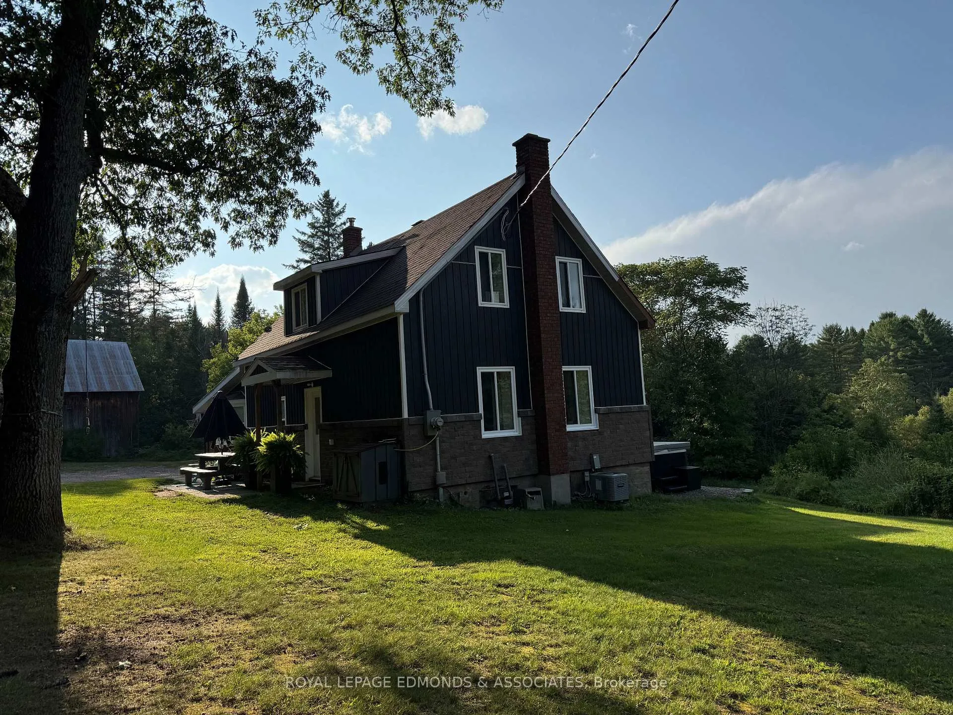 Photo 3 of 27 Stencells Road, Laurentian Valley — HOMEH
