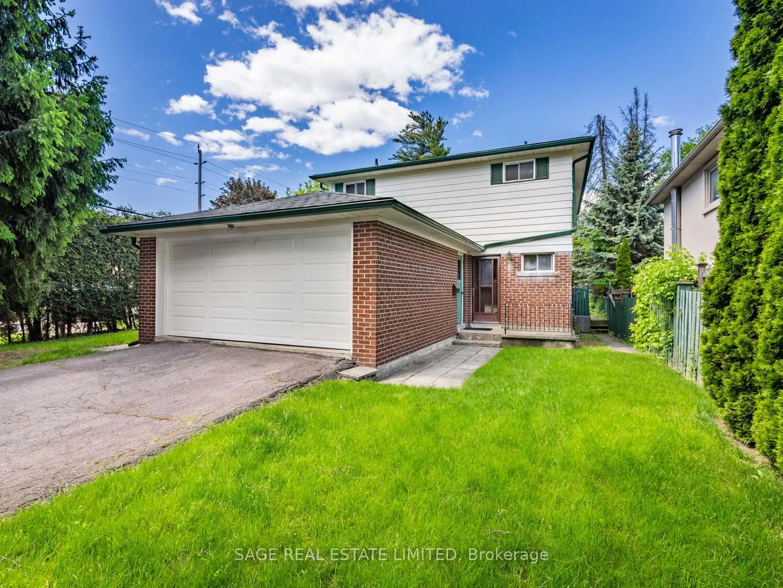 Photo 2 of 2 Johnson Street, Markham, Thornhill — HOMEH