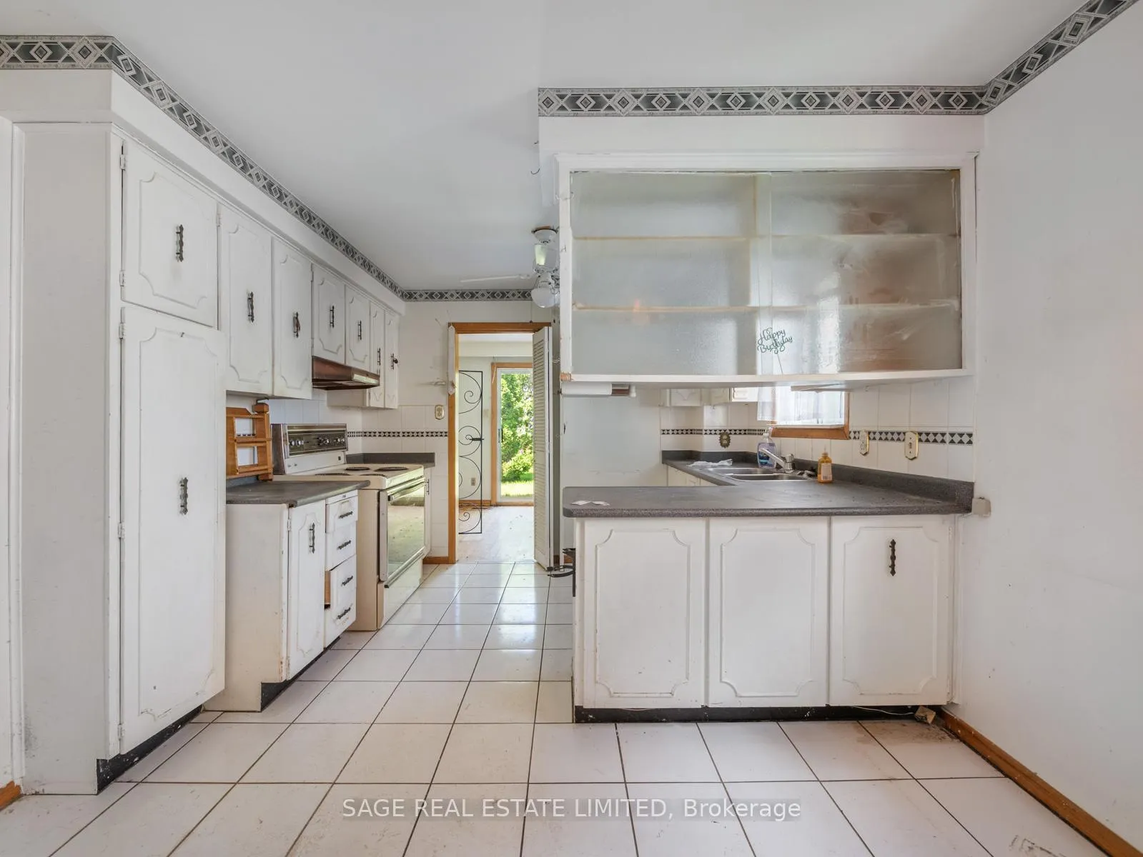 Photo 5 of 2 Johnson Street, Markham, Thornhill — HOMEH