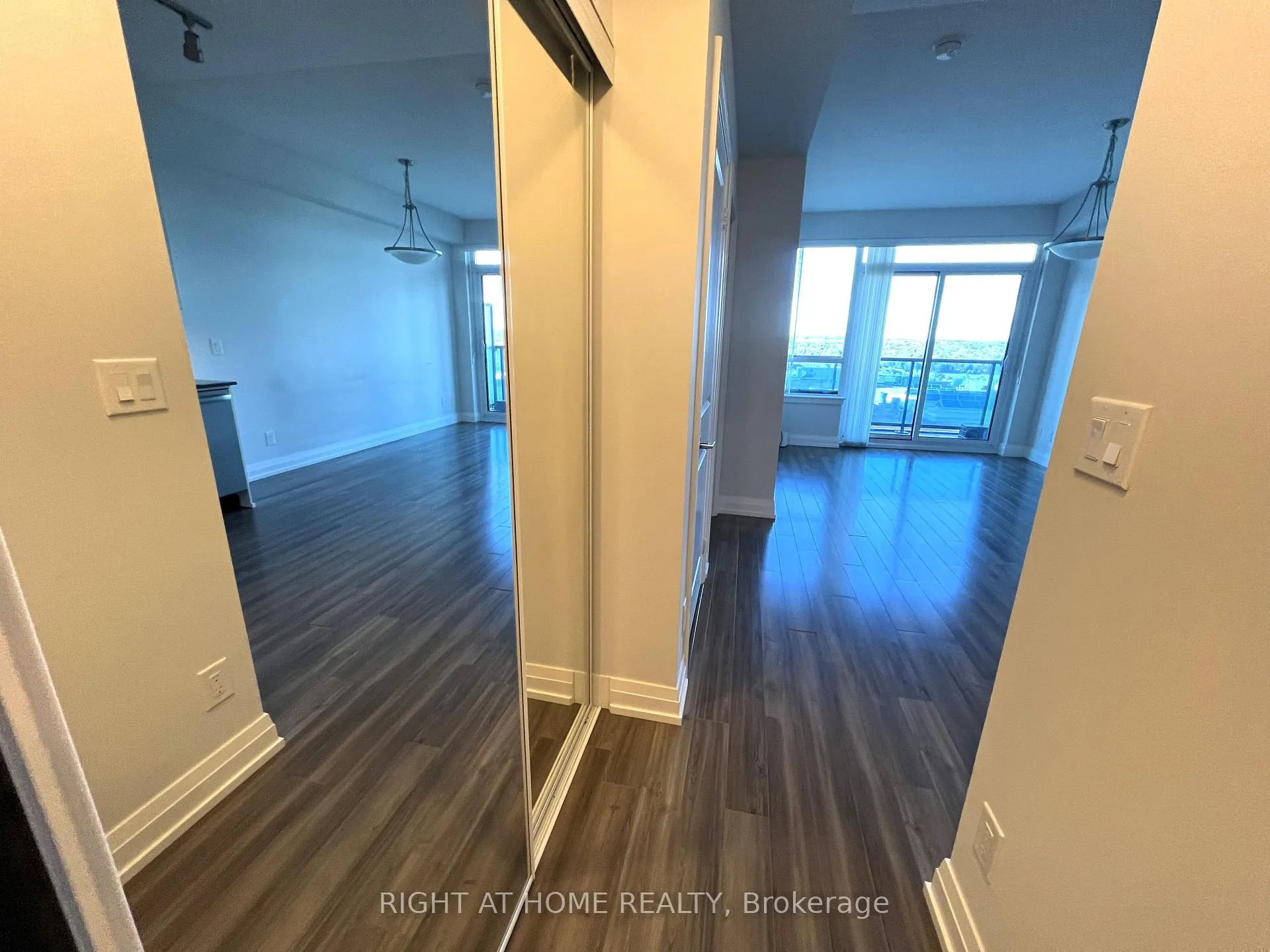Photo 3 of Unit 705, 7165 Yonge Street, Markham, Grandview — HOMEH