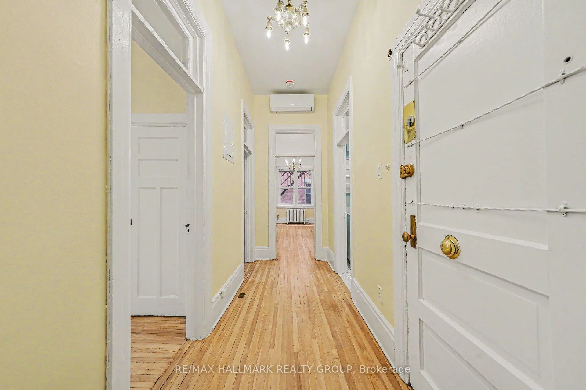 Photo 3 of Unit 4, 413 Elgin Street, Ottawa, Ottawa Centre/Golden Triangle — HOMEH