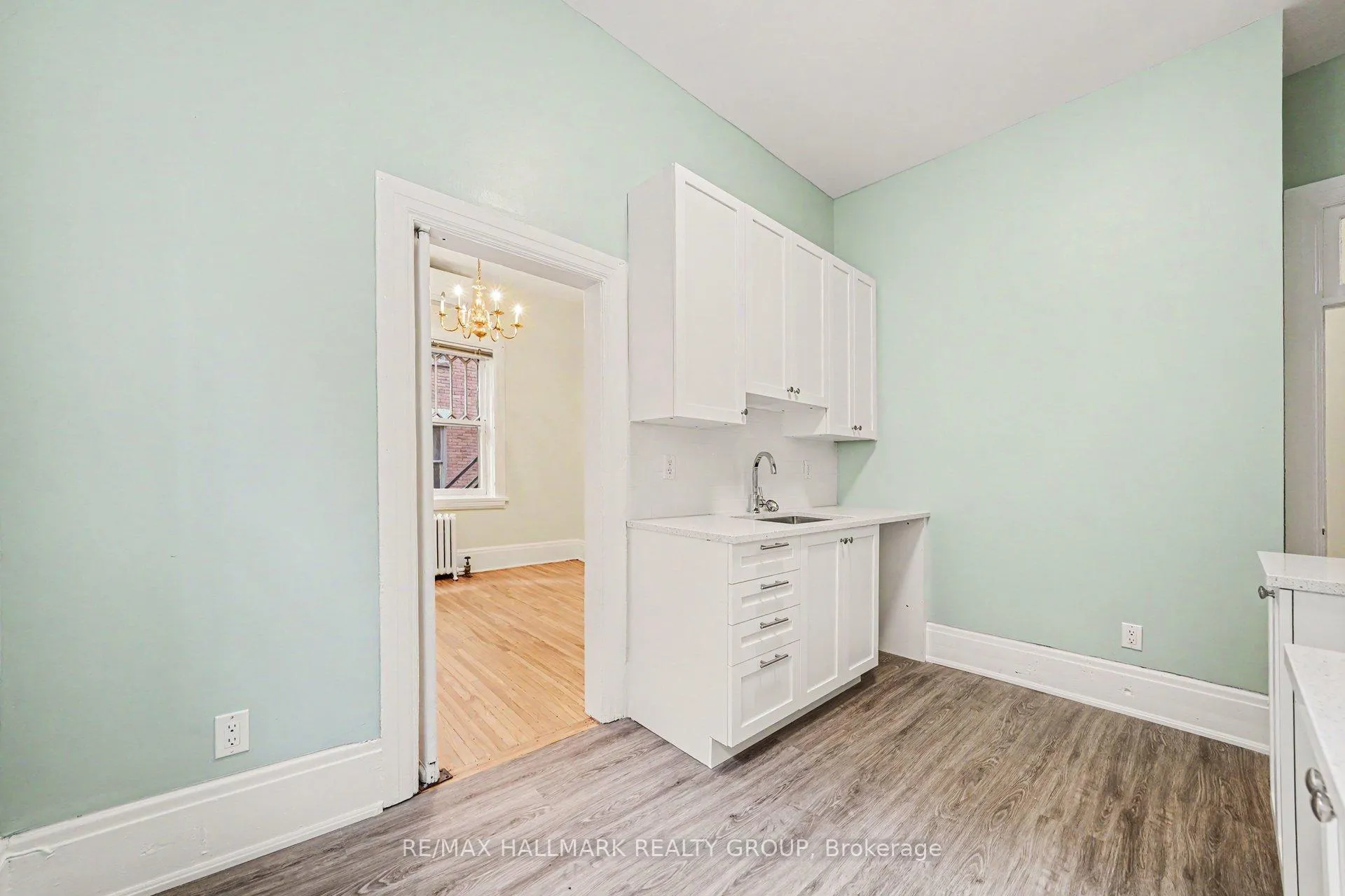 Photo 10 of Unit 4, 413 Elgin Street, Ottawa, Ottawa Centre/Golden Triangle — HOMEH