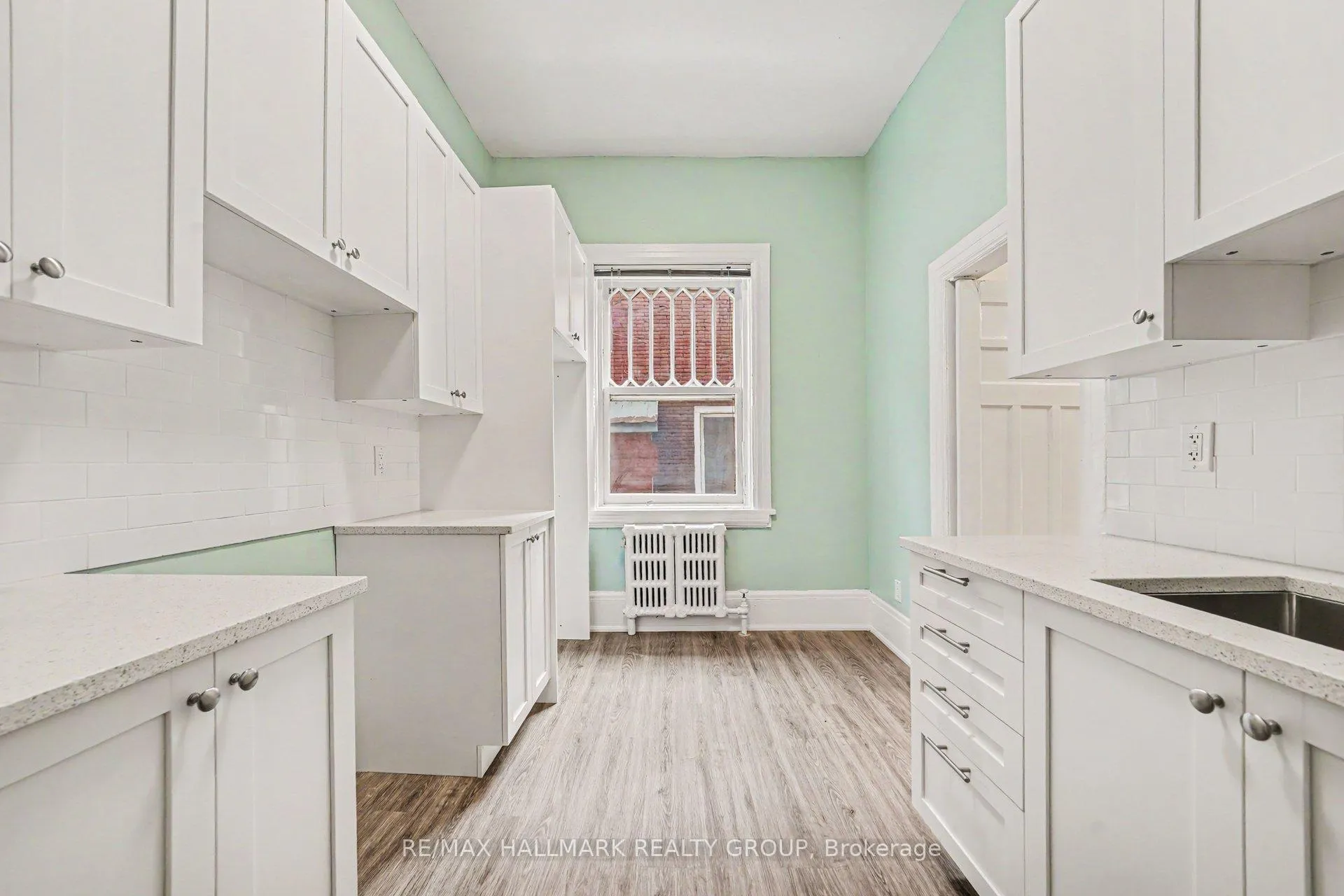 Photo 11 of Unit 4, 413 Elgin Street, Ottawa, Ottawa Centre/Golden Triangle — HOMEH