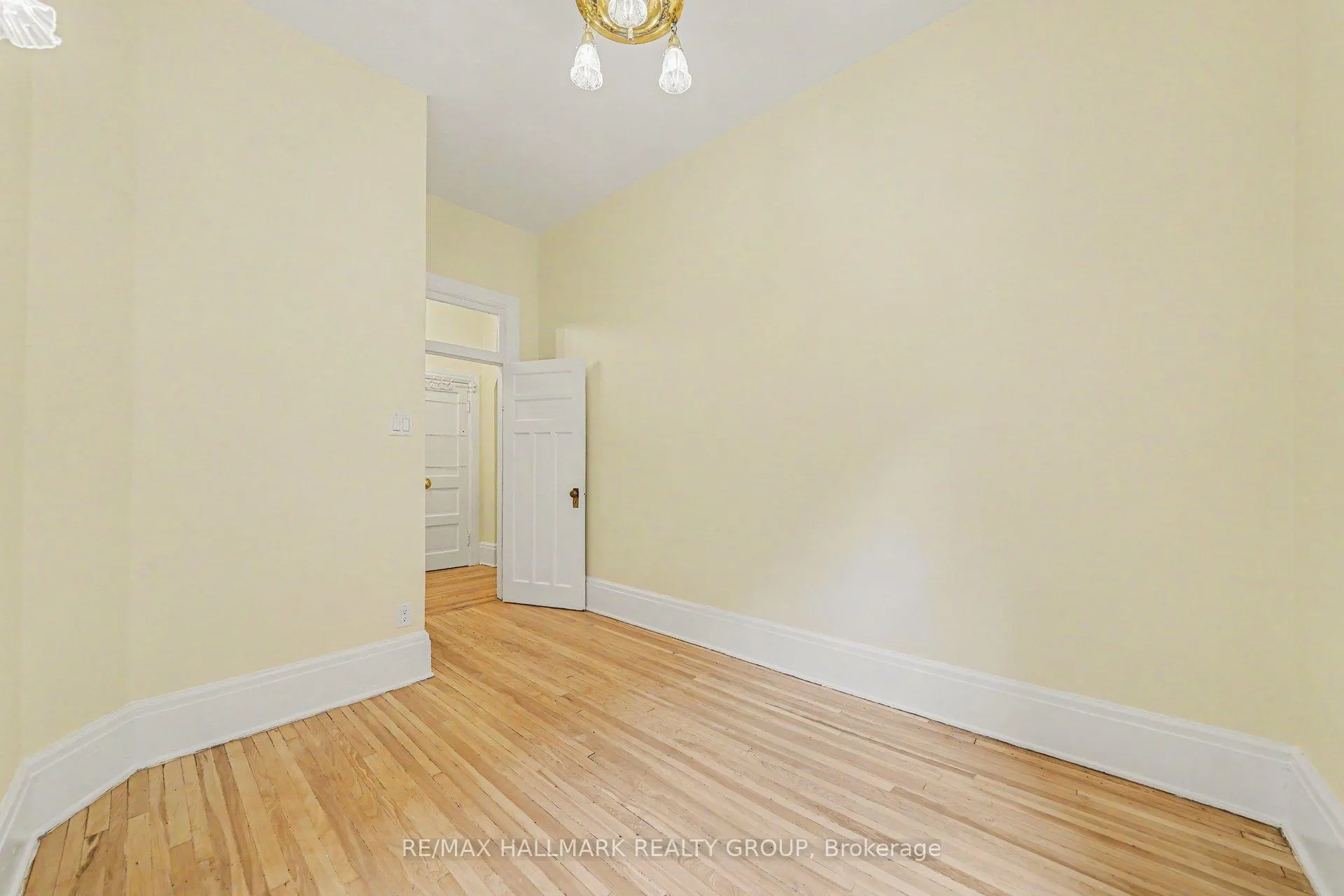 Photo 14 of Unit 4, 413 Elgin Street, Ottawa, Ottawa Centre/Golden Triangle — HOMEH