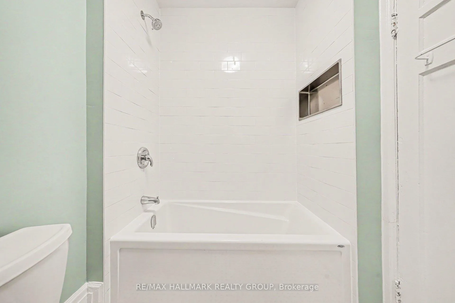 Photo 16 of Unit 4, 413 Elgin Street, Ottawa, Ottawa Centre/Golden Triangle — HOMEH
