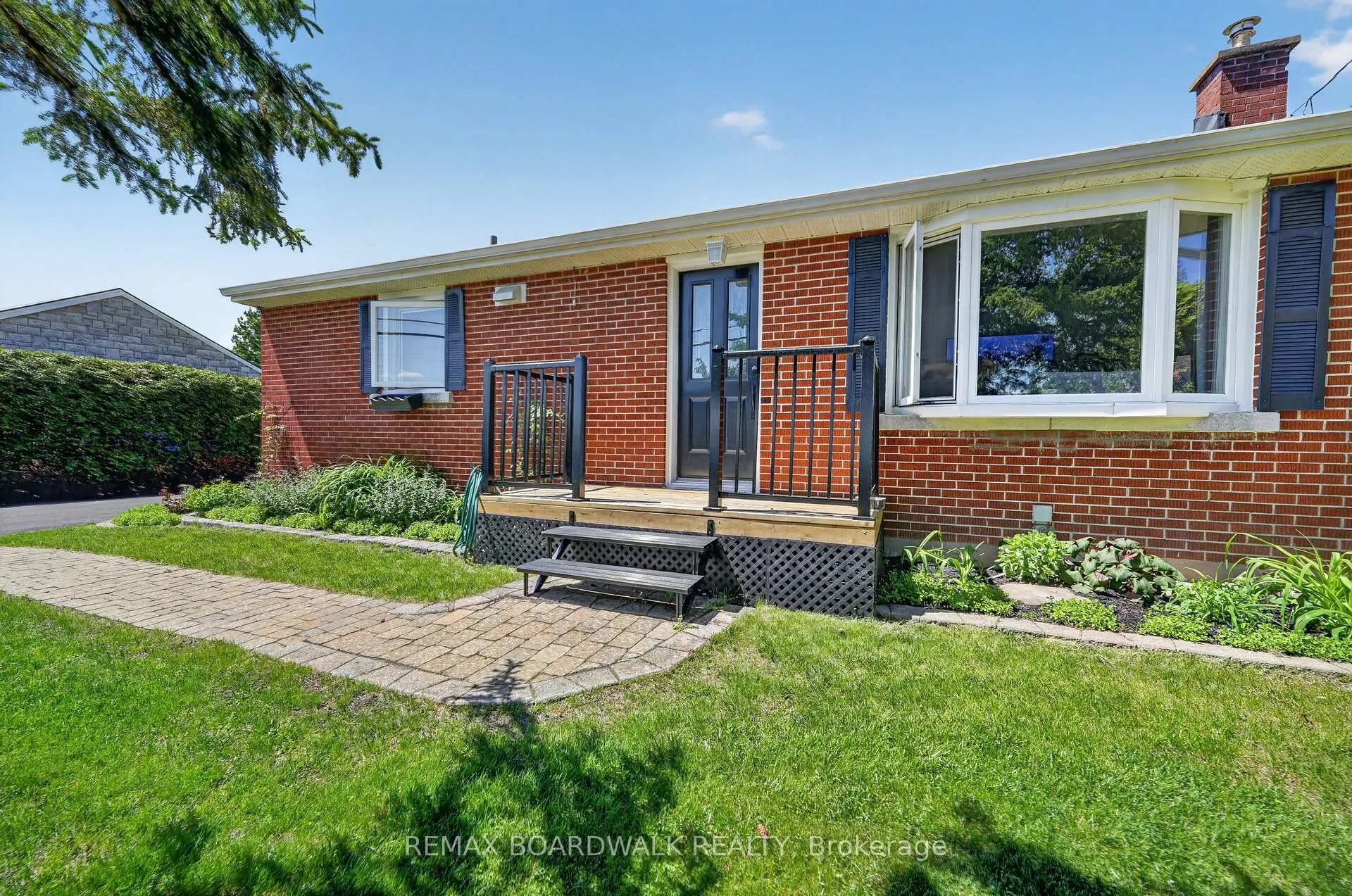 Photo 1 of 2548 Mer Bleue Road, Ottawa, Mer Bleue/Bradley Estates/Anderson Park — HOMEH