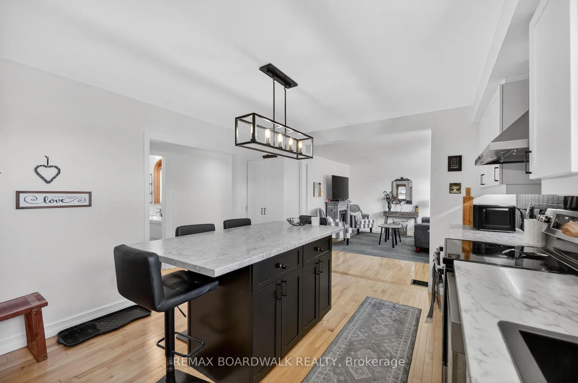 Photo 11 of 2548 Mer Bleue Road, Ottawa, Mer Bleue/Bradley Estates/Anderson Park — HOMEH