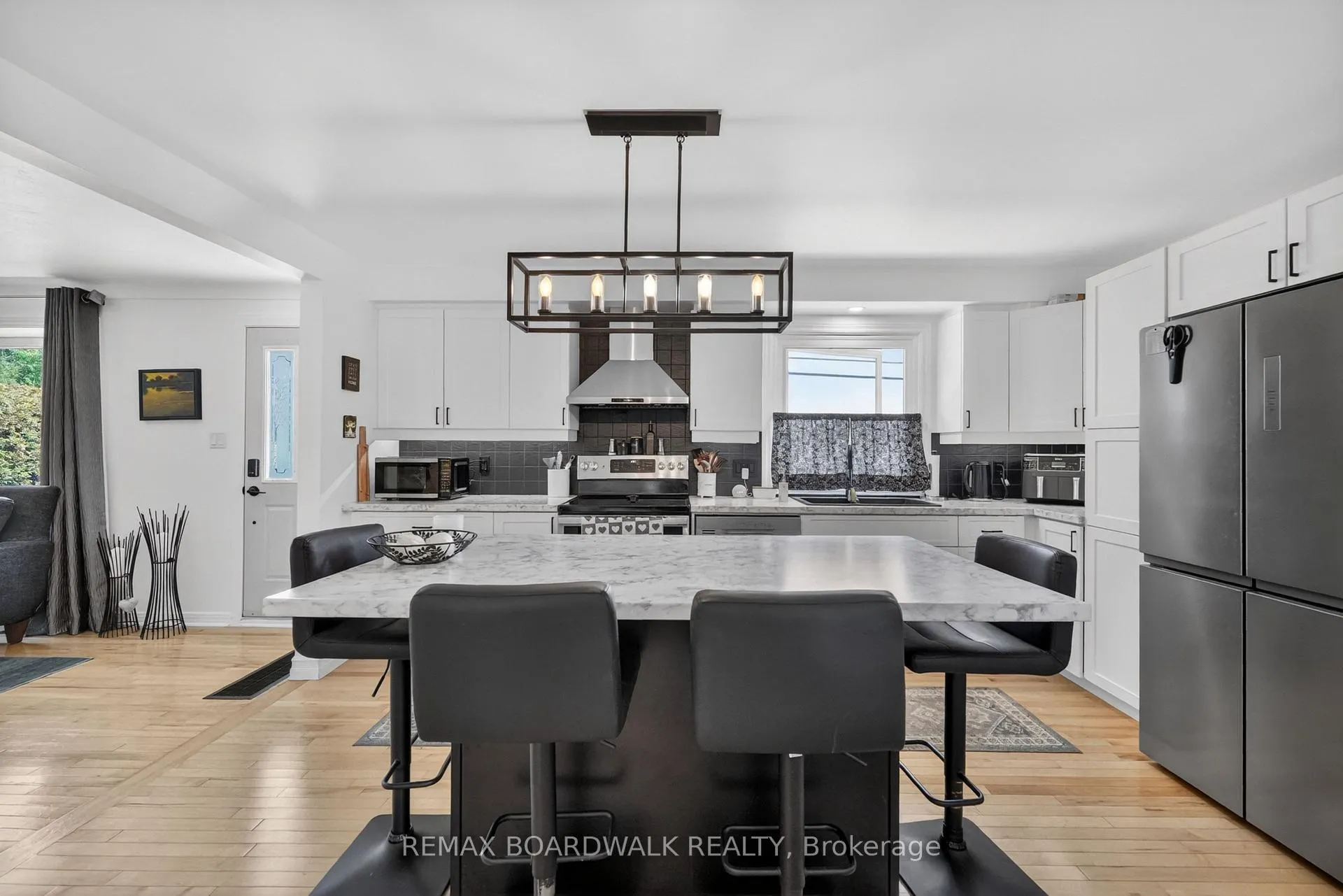 Photo 12 of 2548 Mer Bleue Road, Ottawa, Mer Bleue/Bradley Estates/Anderson Park — HOMEH