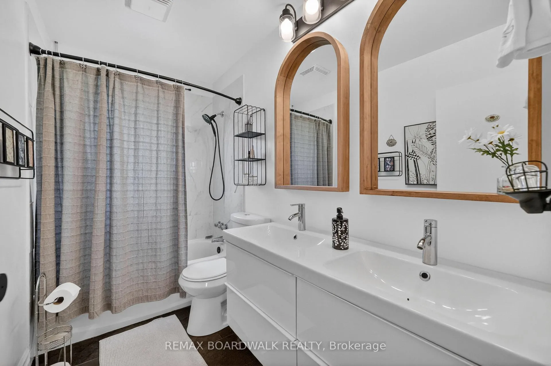Photo 18 of 2548 Mer Bleue Road, Ottawa, Mer Bleue/Bradley Estates/Anderson Park — HOMEH
