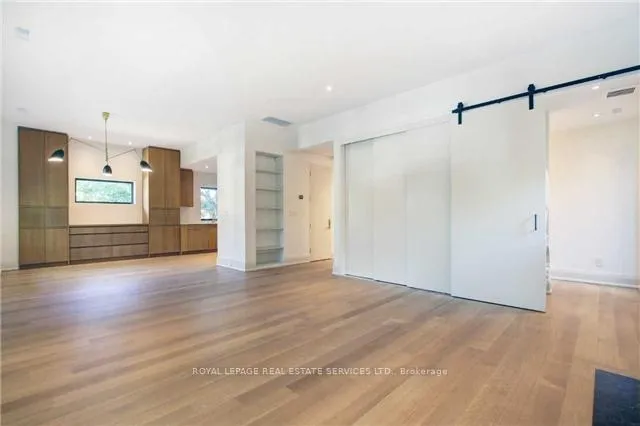 Photo 3 of Unit Upper, 128 Hudson Drive, Toronto, Rosedale-Moore Park — HOMEH