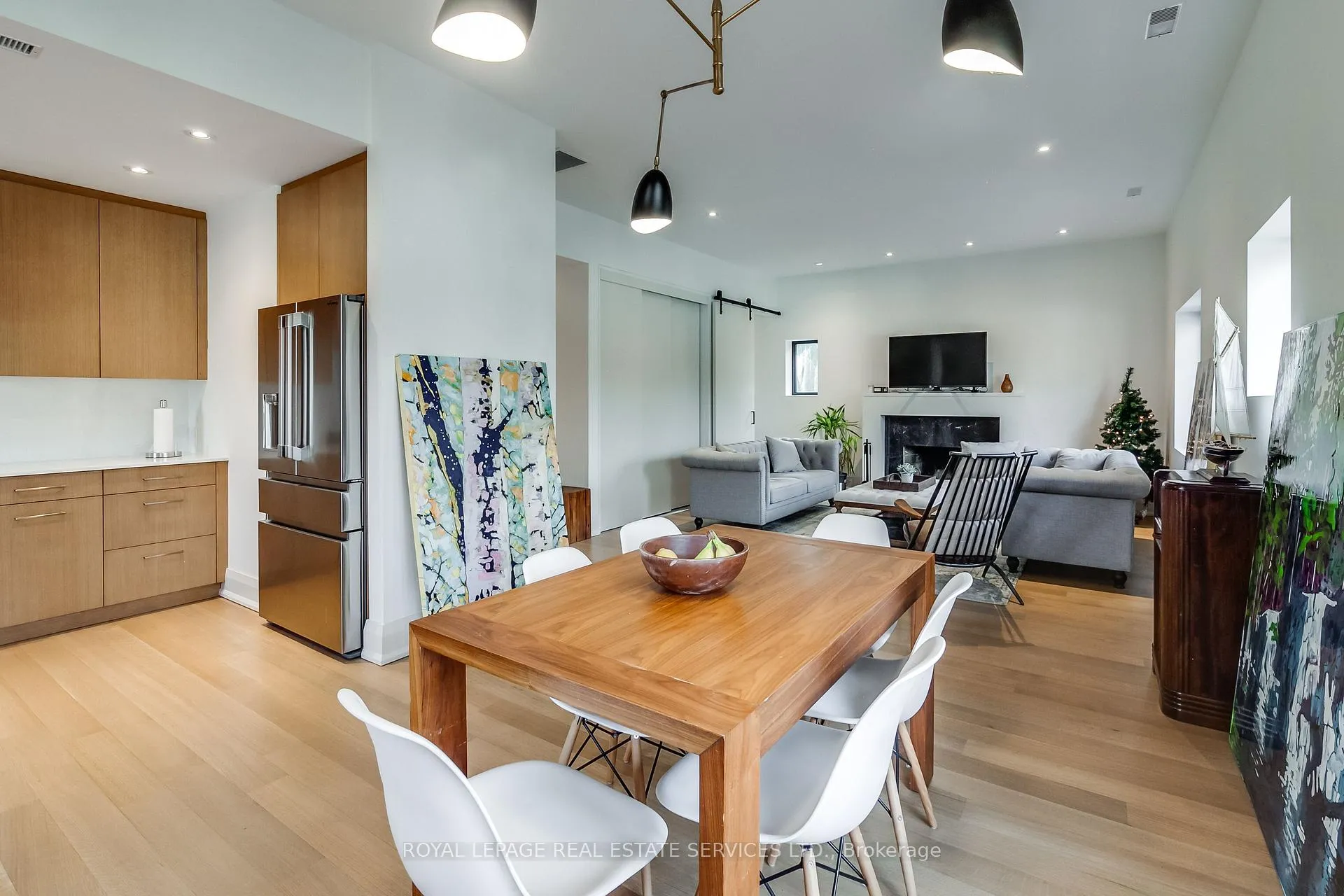 Photo 7 of Unit Upper, 128 Hudson Drive, Toronto, Rosedale-Moore Park — HOMEH