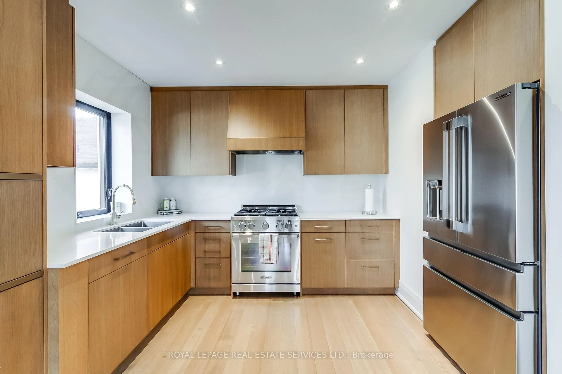 Photo 9 of Unit Upper, 128 Hudson Drive, Toronto, Rosedale-Moore Park — HOMEH