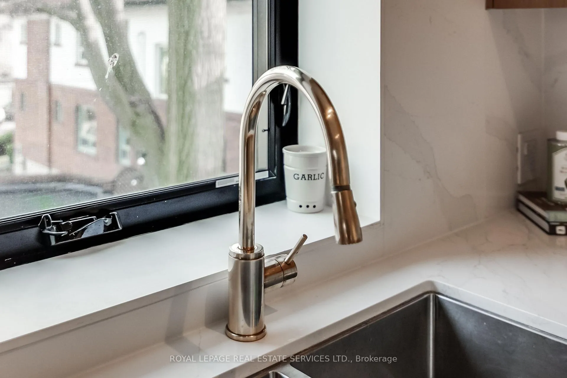 Photo 11 of Unit Upper, 128 Hudson Drive, Toronto, Rosedale-Moore Park — HOMEH