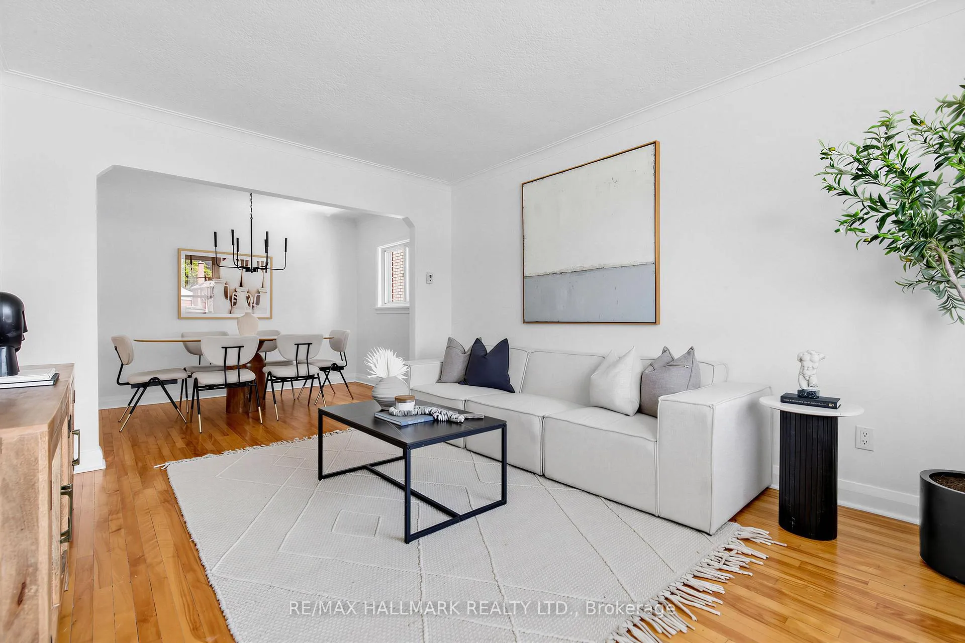 Photo 4 of 55 Joanith Drive, Toronto, O'Connor-Parkview — HOMEH
