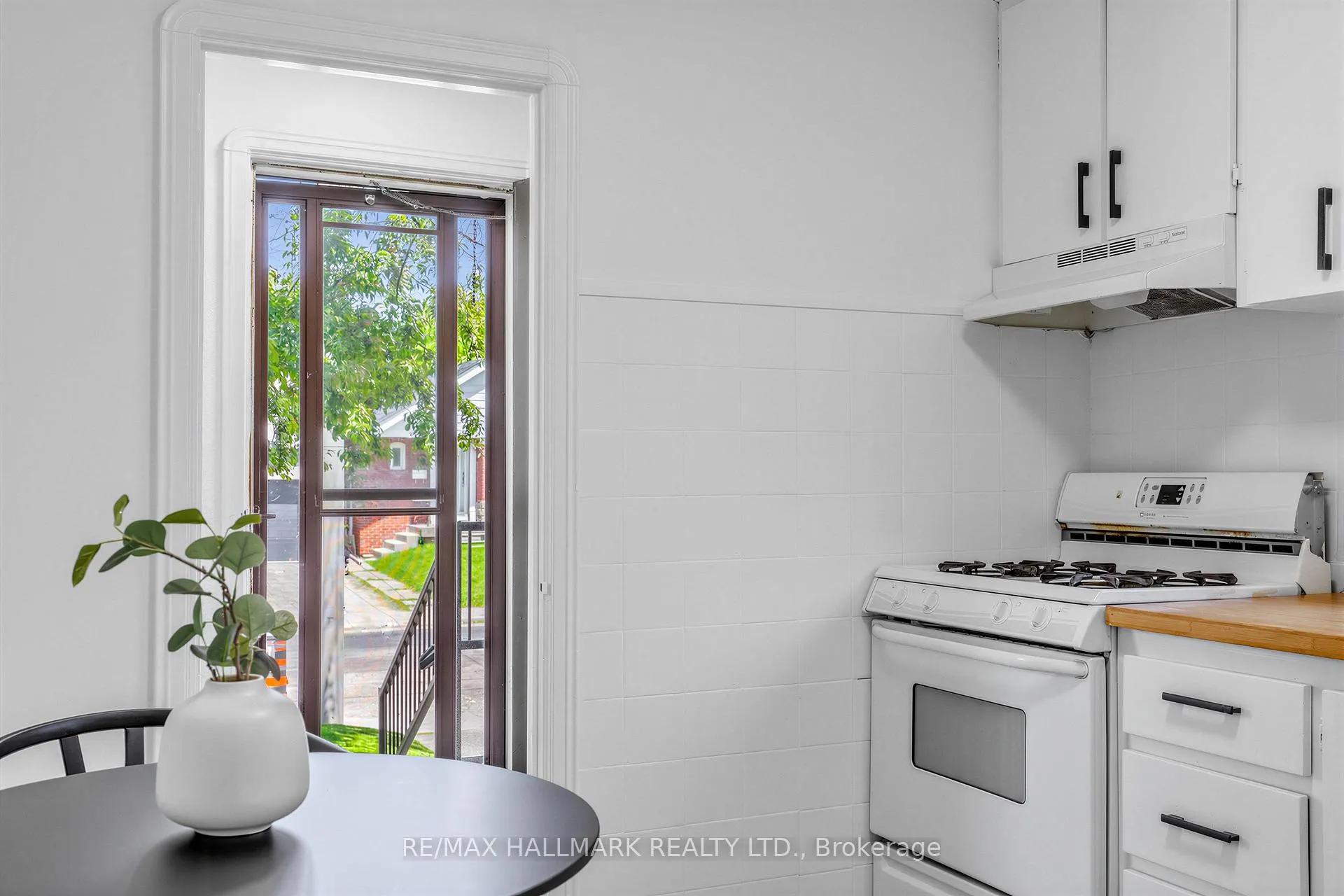 Photo 14 of 55 Joanith Drive, Toronto, O'Connor-Parkview — HOMEH