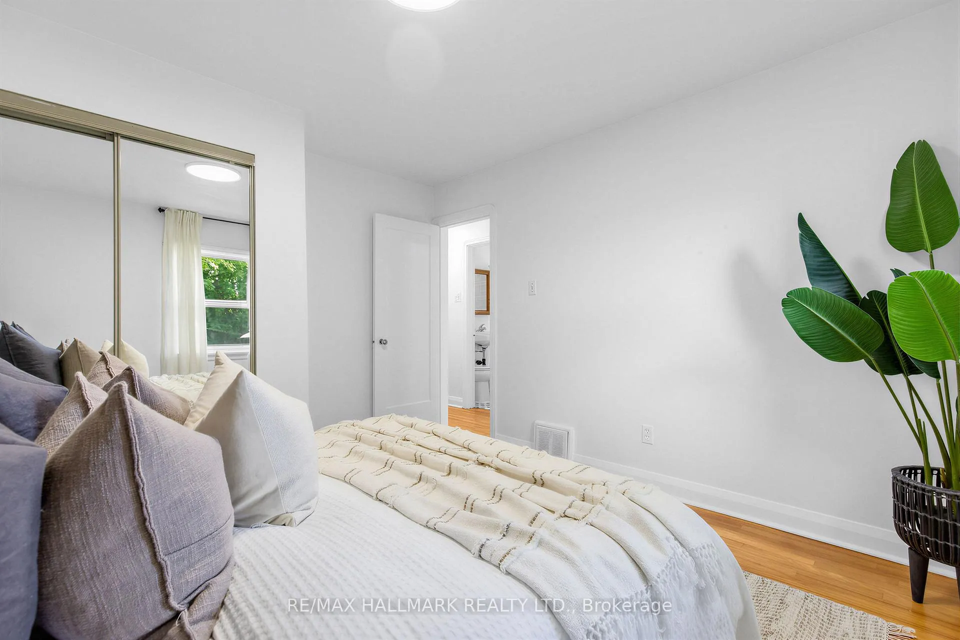 Photo 17 of 55 Joanith Drive, Toronto, O'Connor-Parkview — HOMEH