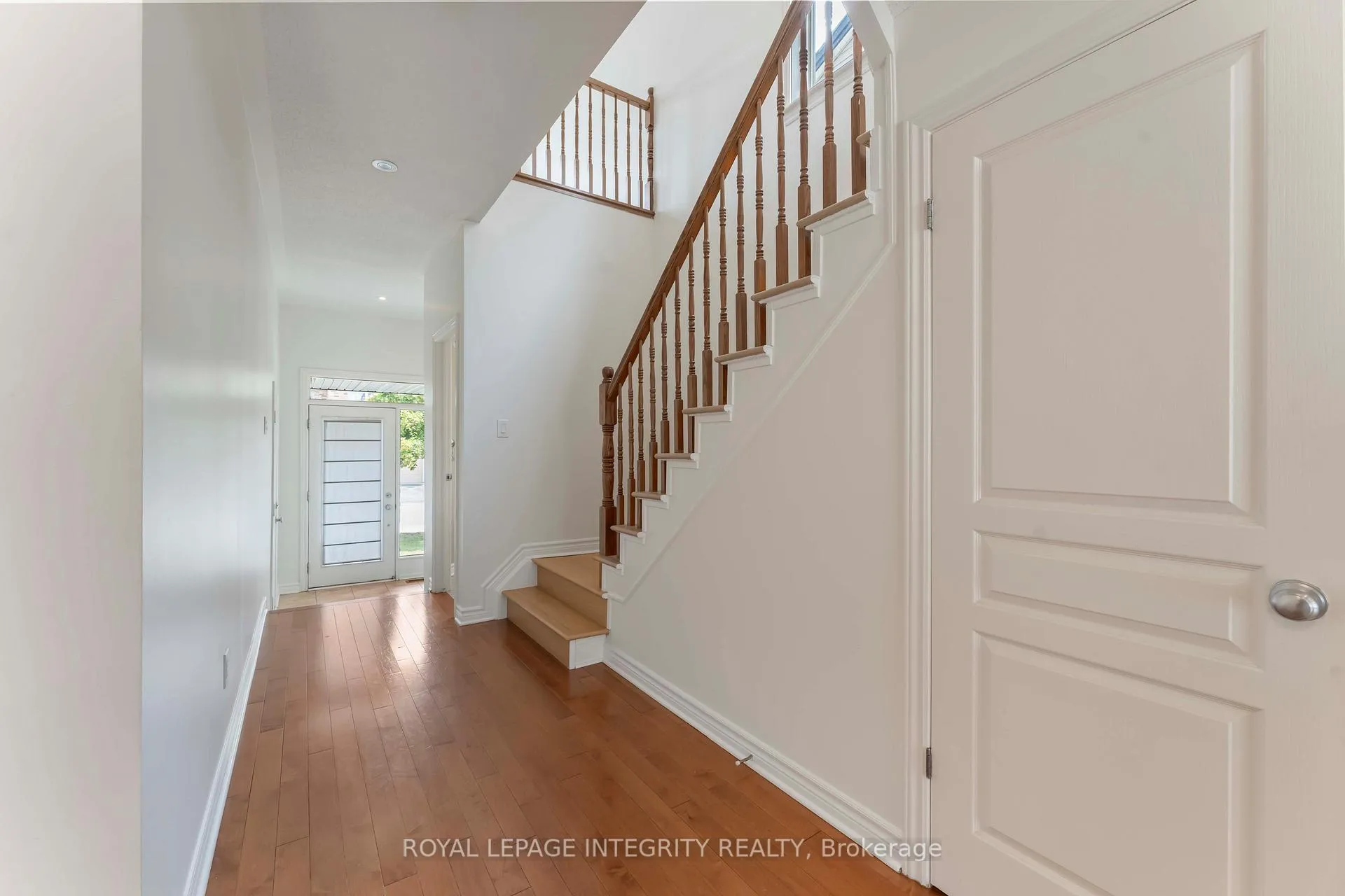 Photo 4 of 424 Cooks Mill Crescent, Ottawa, Riverside South — HOMEH