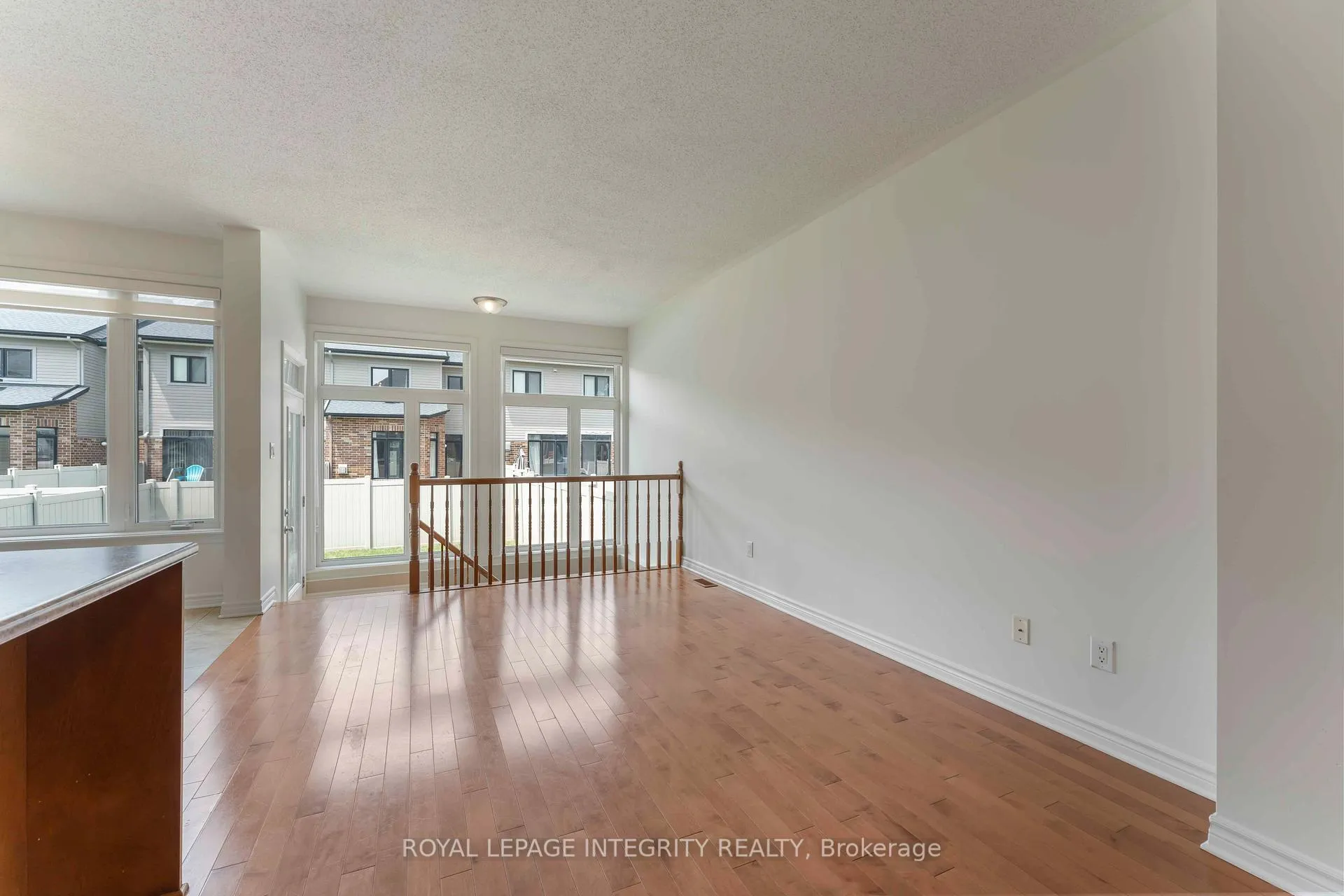 Photo 6 of 424 Cooks Mill Crescent, Ottawa, Riverside South — HOMEH
