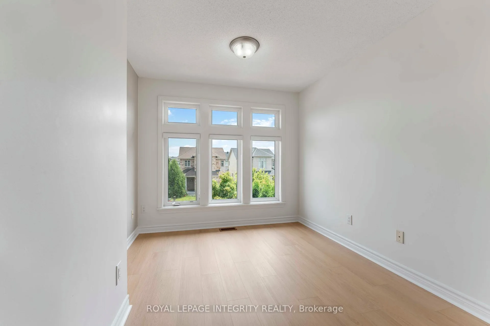 Photo 12 of 424 Cooks Mill Crescent, Ottawa, Riverside South — HOMEH