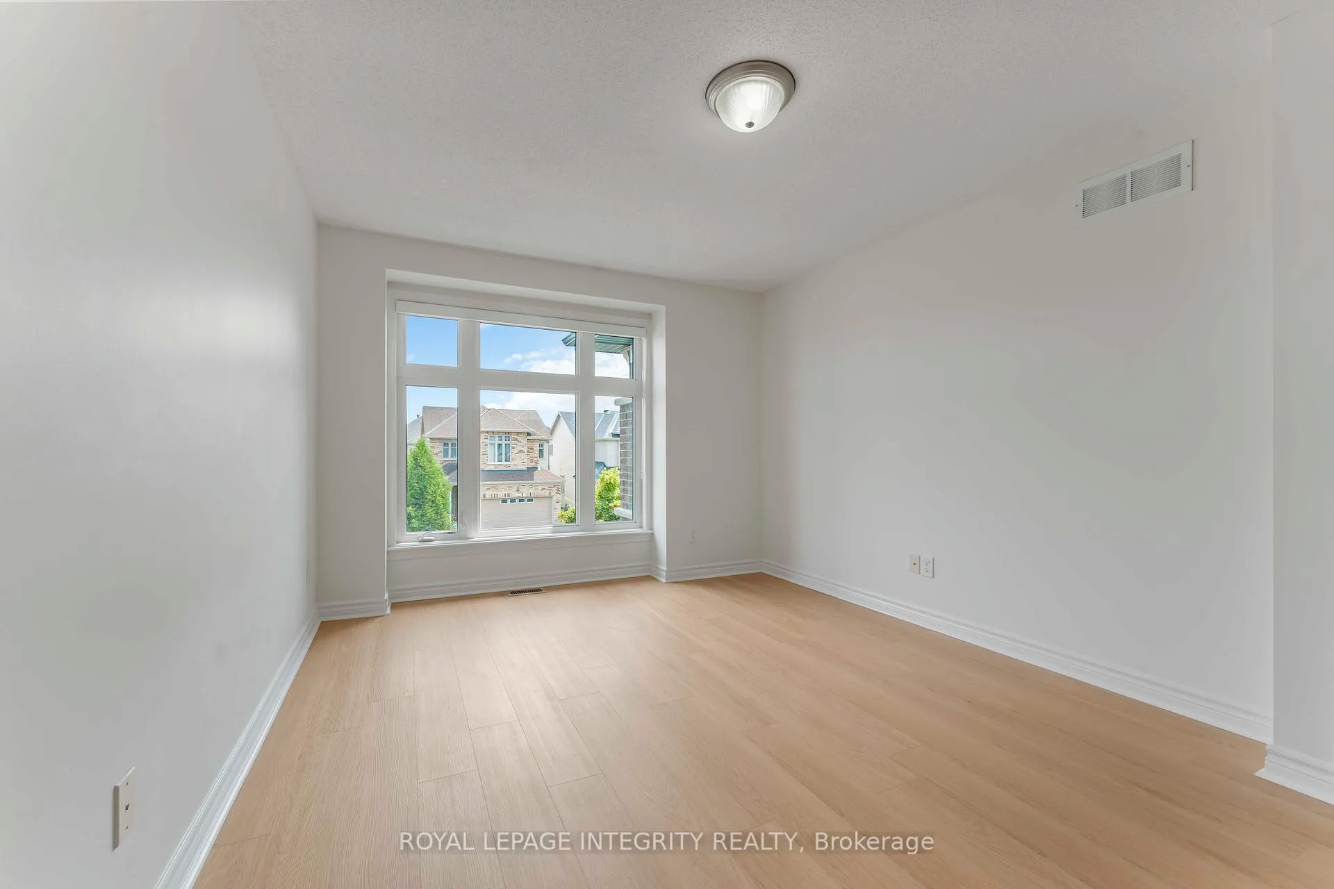 Photo 14 of 424 Cooks Mill Crescent, Ottawa, Riverside South — HOMEH
