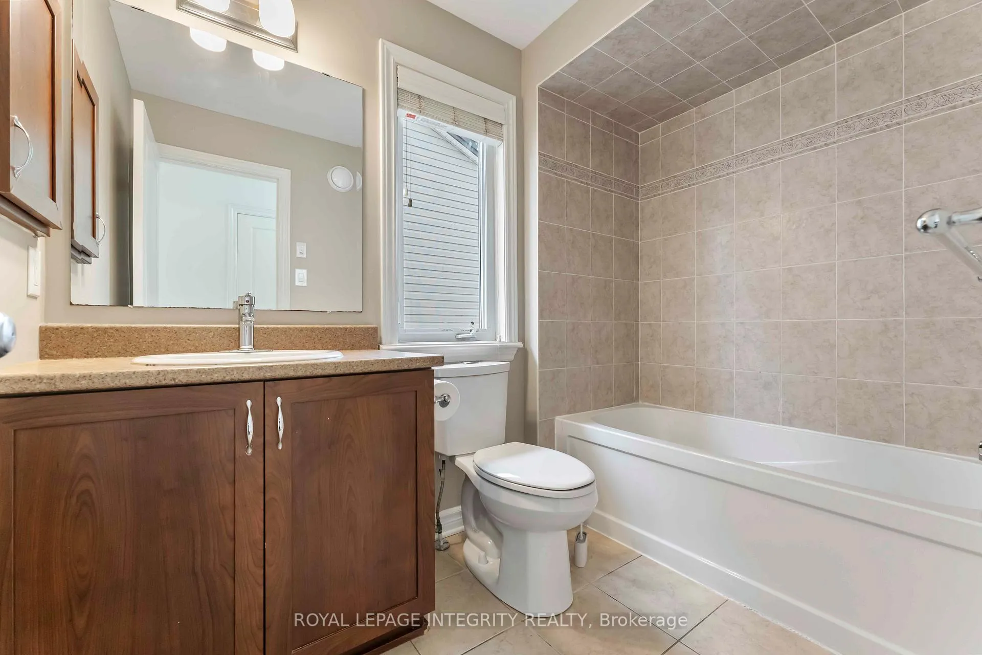 Photo 20 of 424 Cooks Mill Crescent, Ottawa, Riverside South — HOMEH