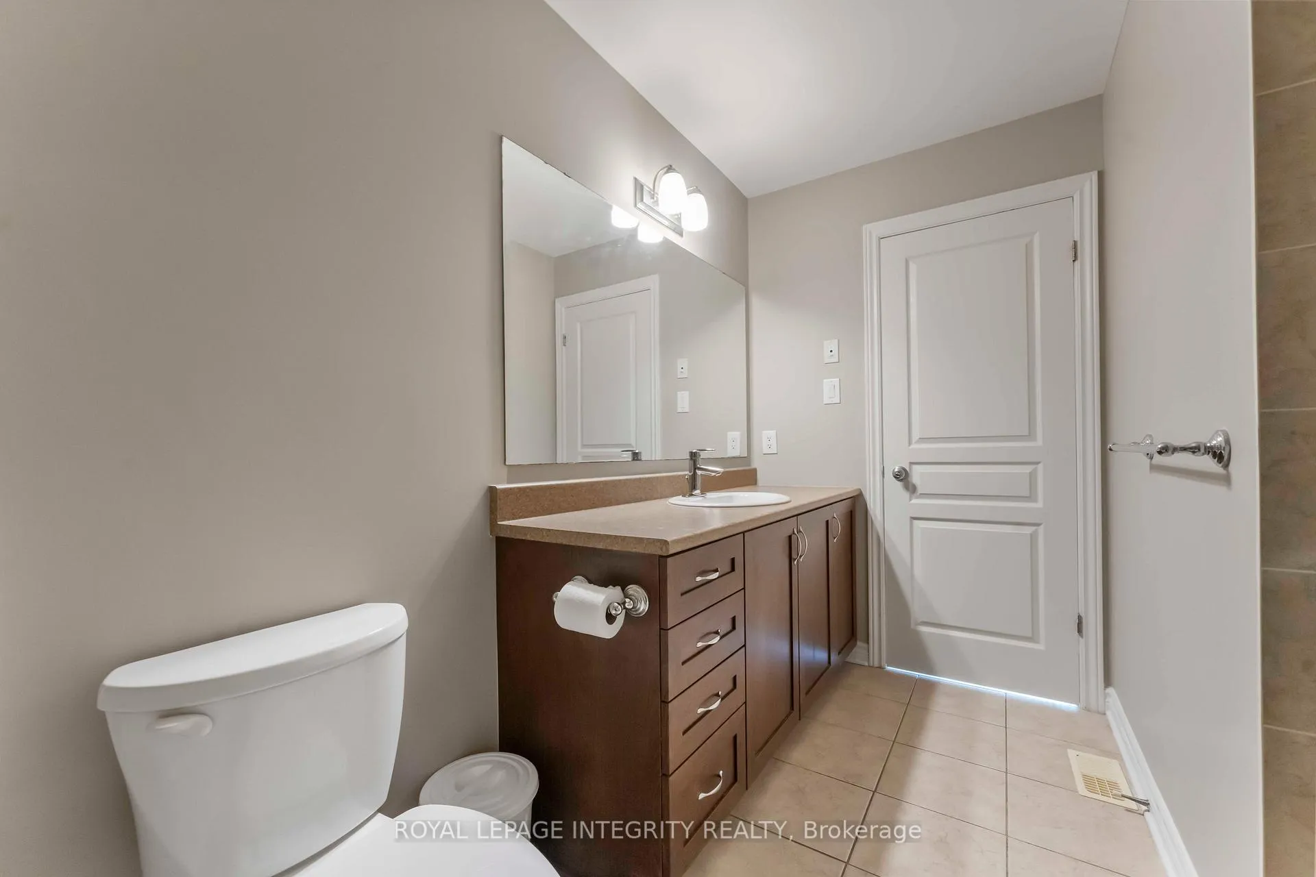 Photo 21 of 424 Cooks Mill Crescent, Ottawa, Riverside South — HOMEH